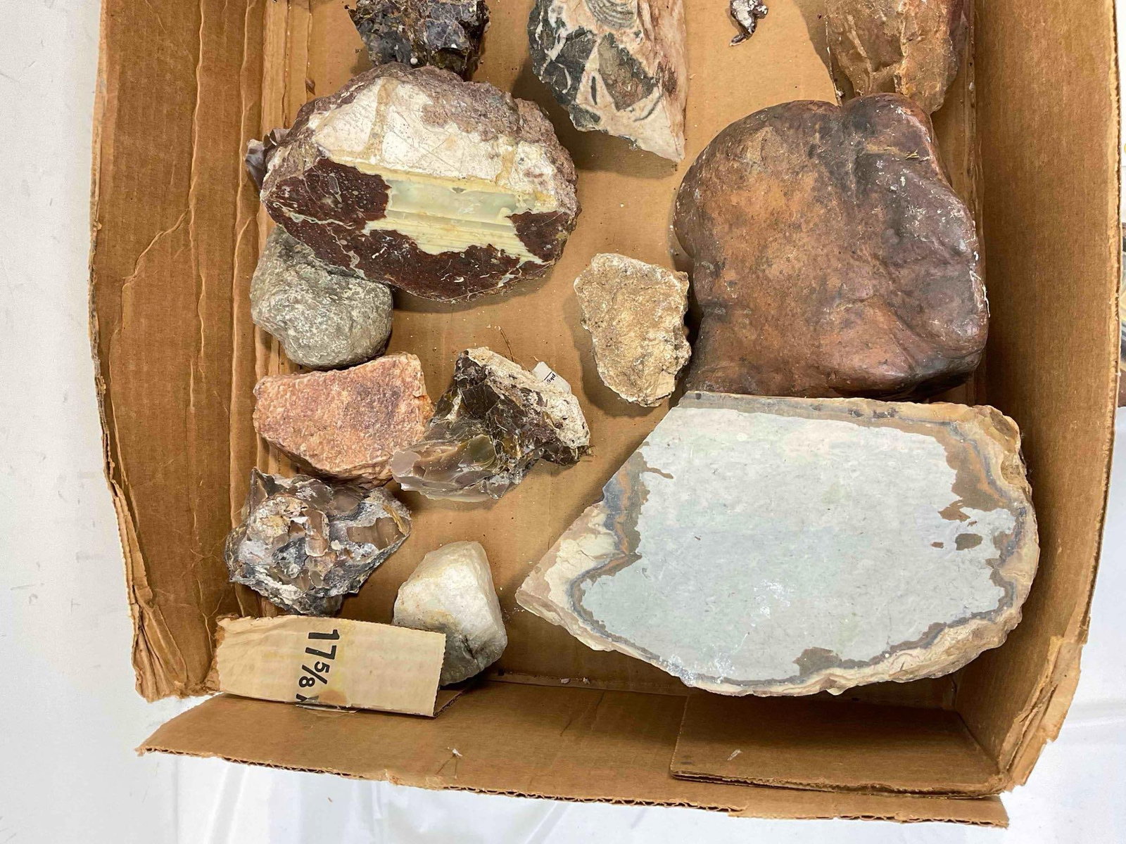 17 pcs Assorted Rock Collection, incl. Agates, Opals & More. See pics. - 2