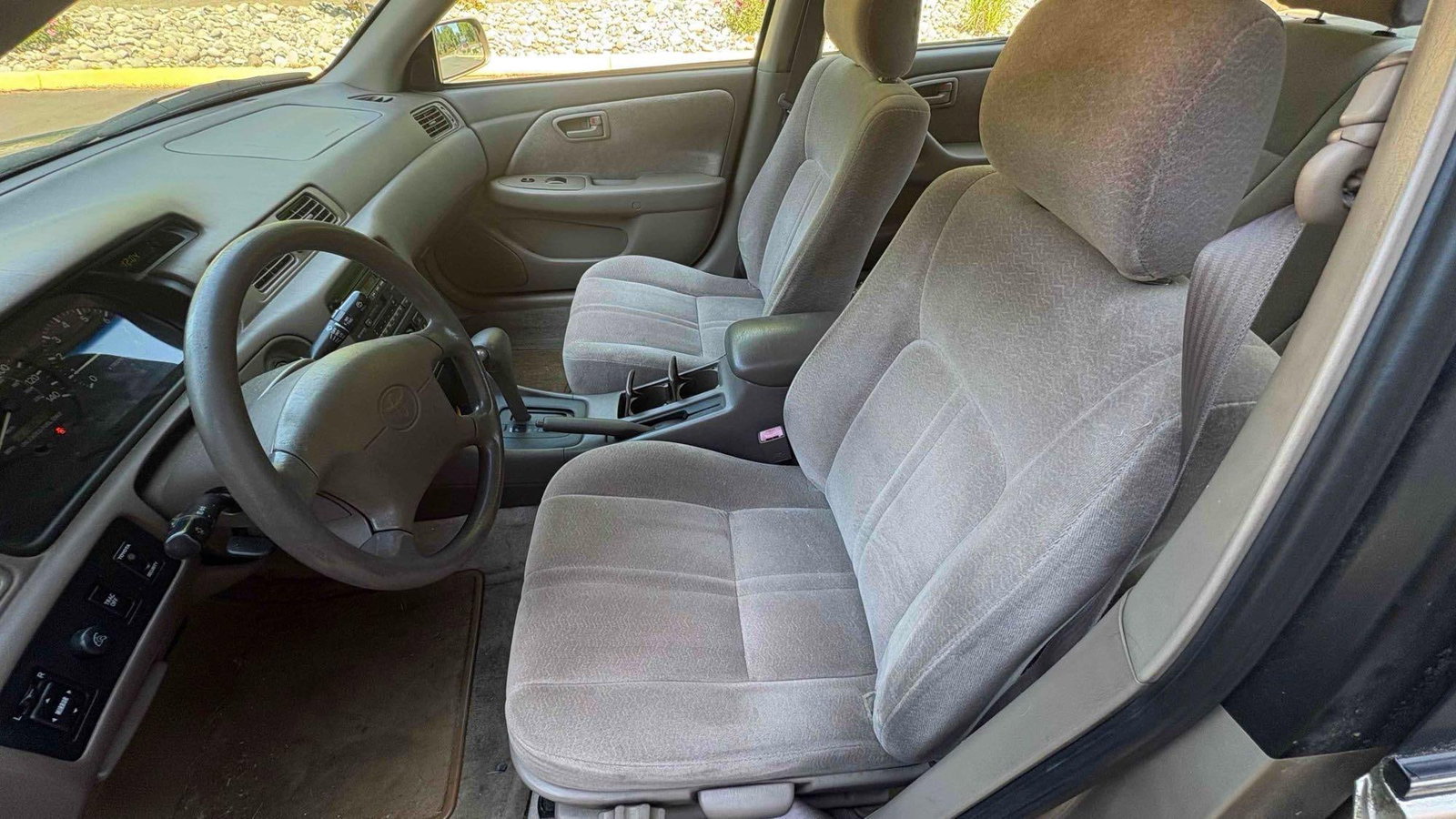 1998 Toyota Camry CE V6 Sedan 4 DR 3.0L V6 F DOHC 24V Gasoline Front wheel drive 182,408 miles - 11