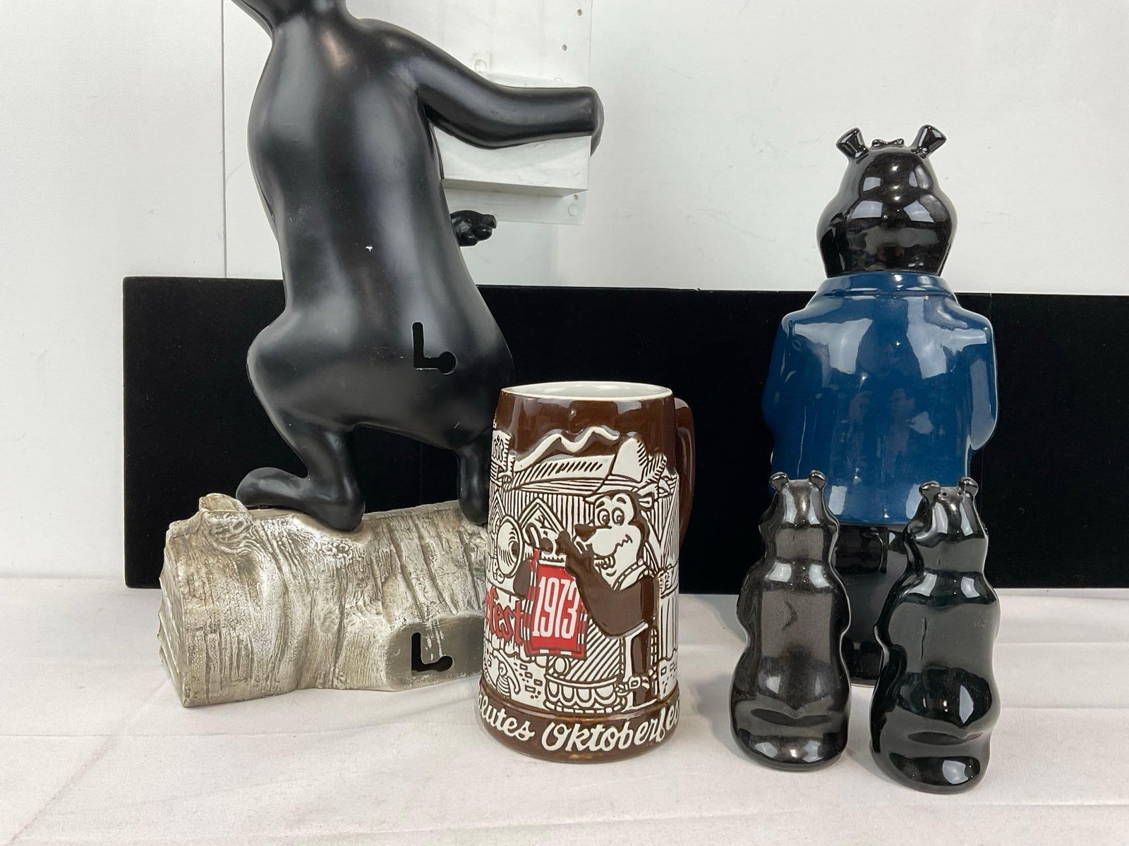 Hamms Beer Collectibles, Ceramarte S&P Shakers, Bottle, Stein, Good Friends Meet Here Bear Sign - 5