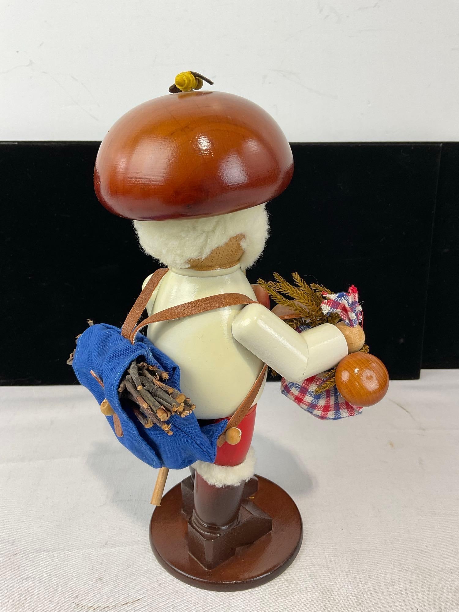 Vintage 1990 Steinbach Volkskunst made in West Germany Nutcracker, 10 inches tall, Grocery Bag - 2