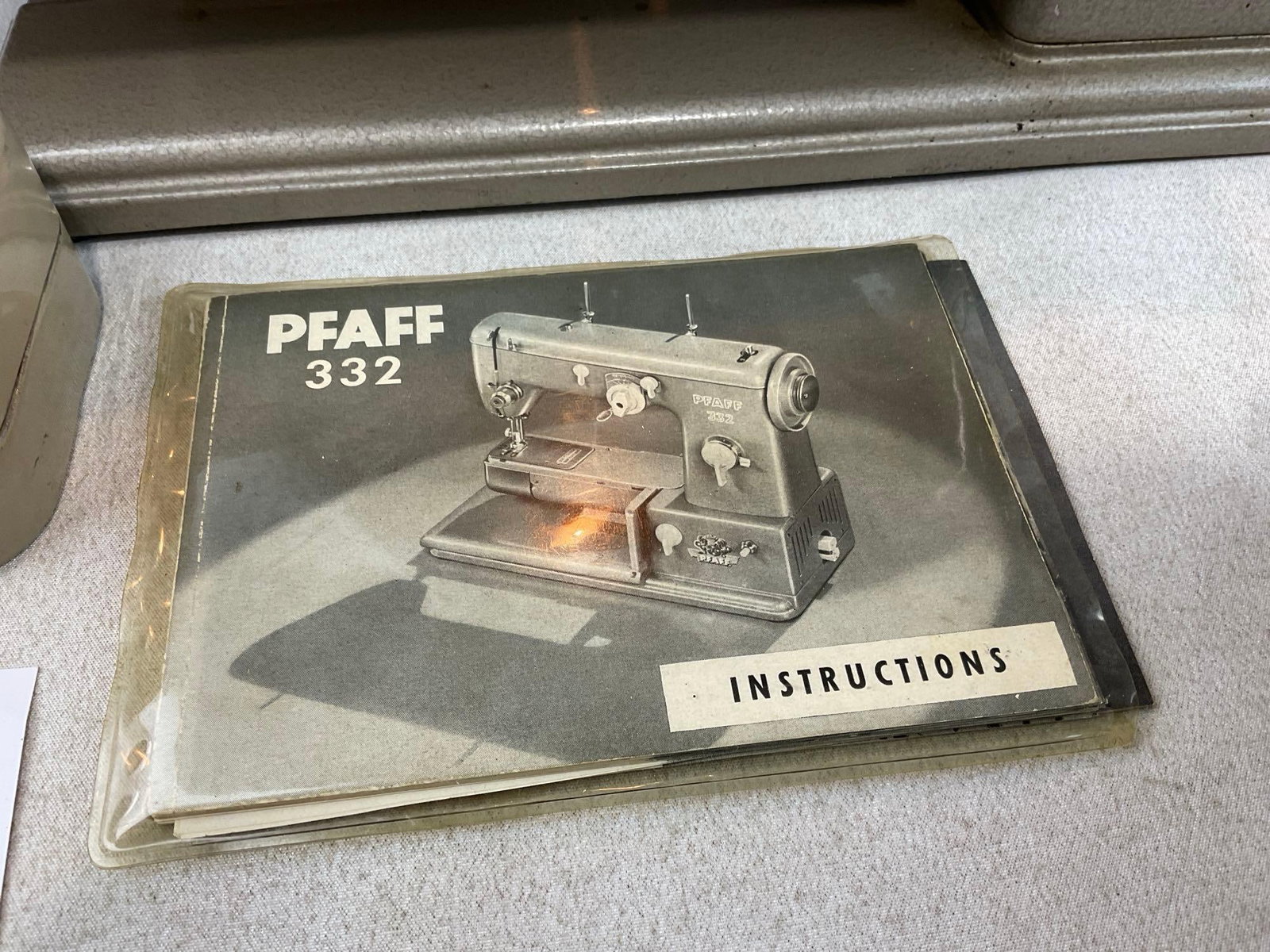 Vintage Pfaff Motor Type PU 332, w/Leather Singer Case, Pedal, Cable & Manual, Tested & working - 2