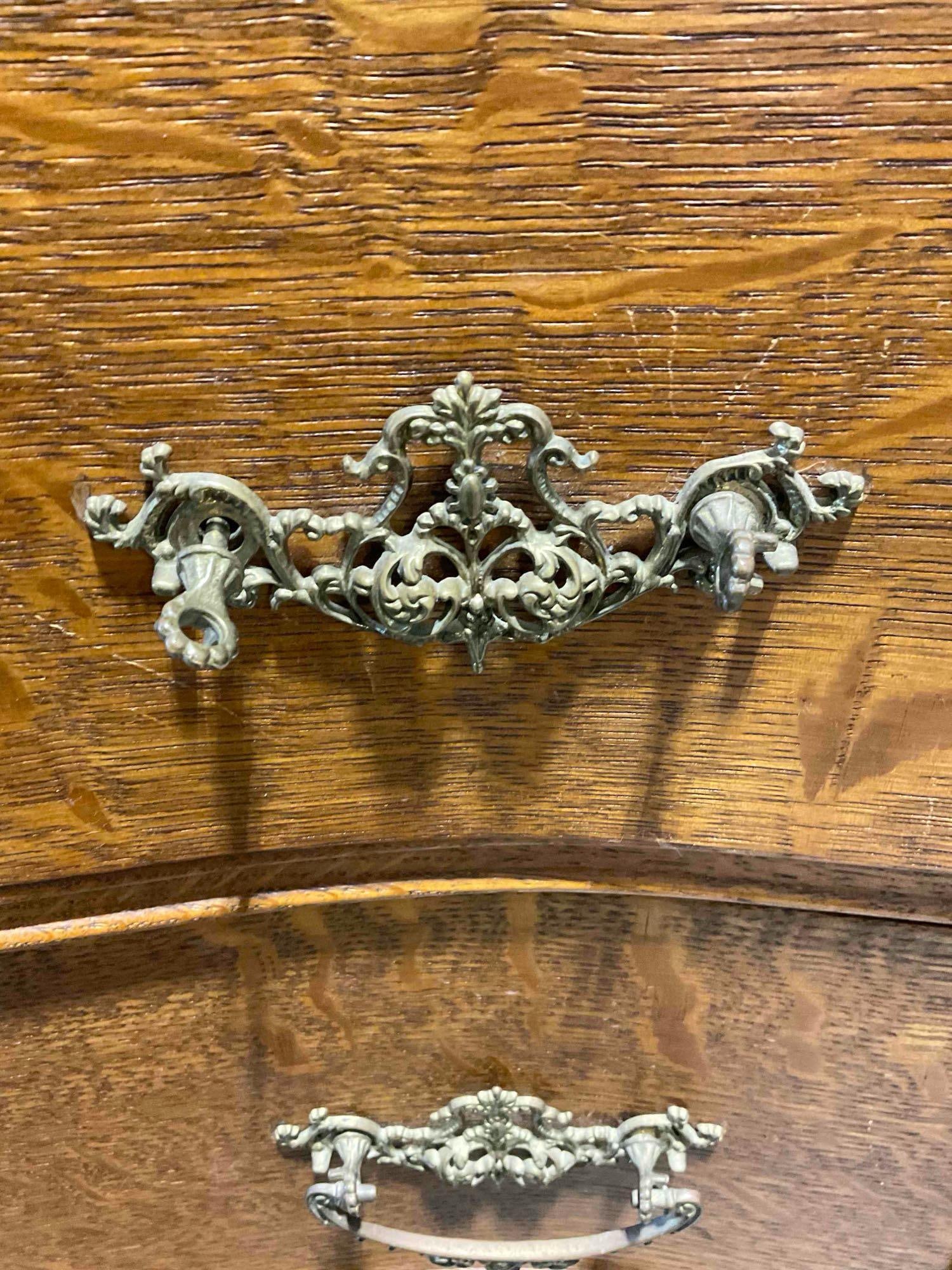 Lovely Antique Oak Wood Serpentine Front Dresser w/ 5 Drawers & Ornate Brass Fixtures. See pics. - 7