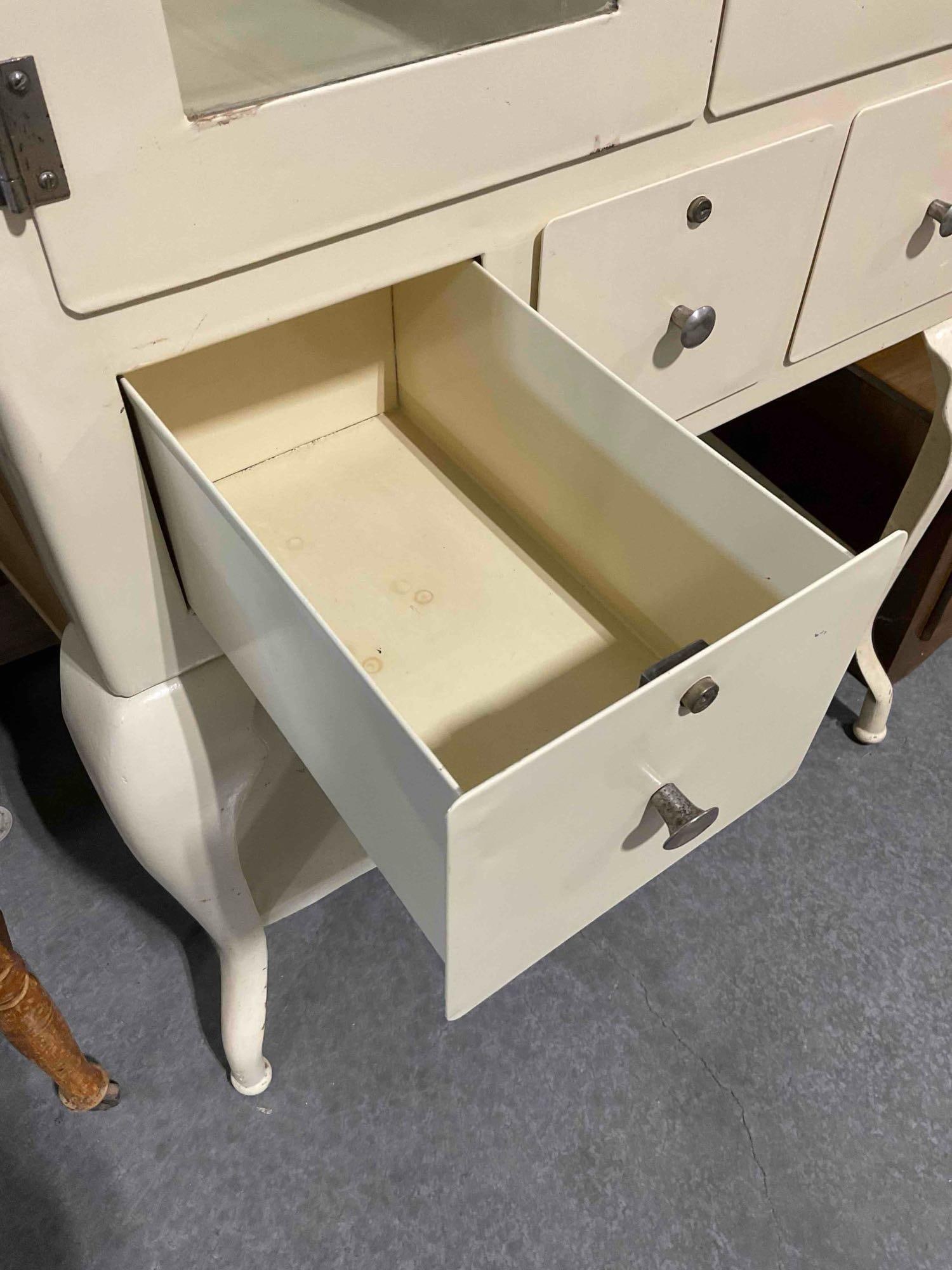 Antique Cream Enameled Metal Medical Cabinet w/ Glass Fronted Doors & 2 Shelves. Good Cond. - 7