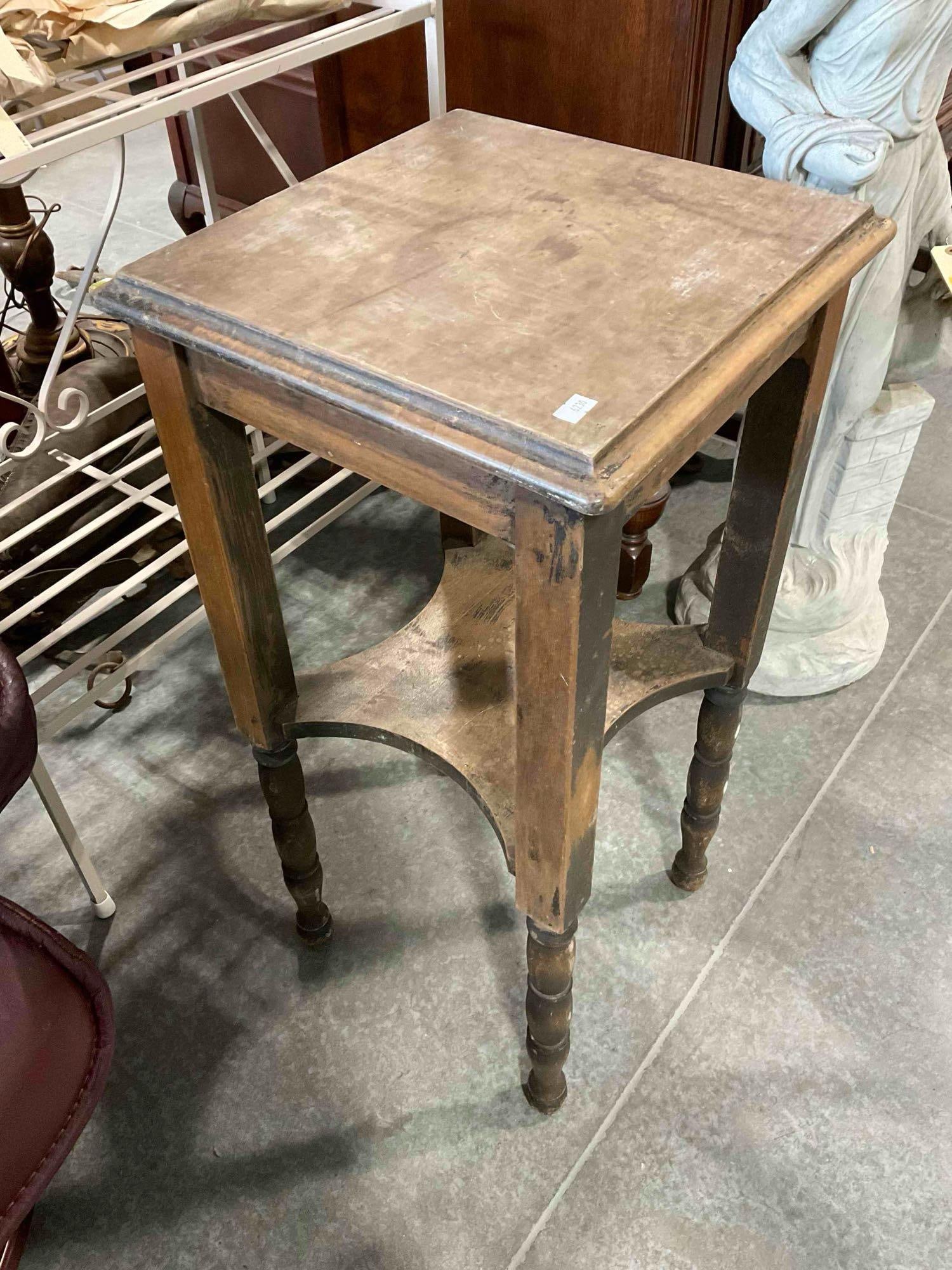 Antique Schiefer Furniture Mahogany? Wood 2-Tier Side Table Planter Stand. Fair Condition. - 2