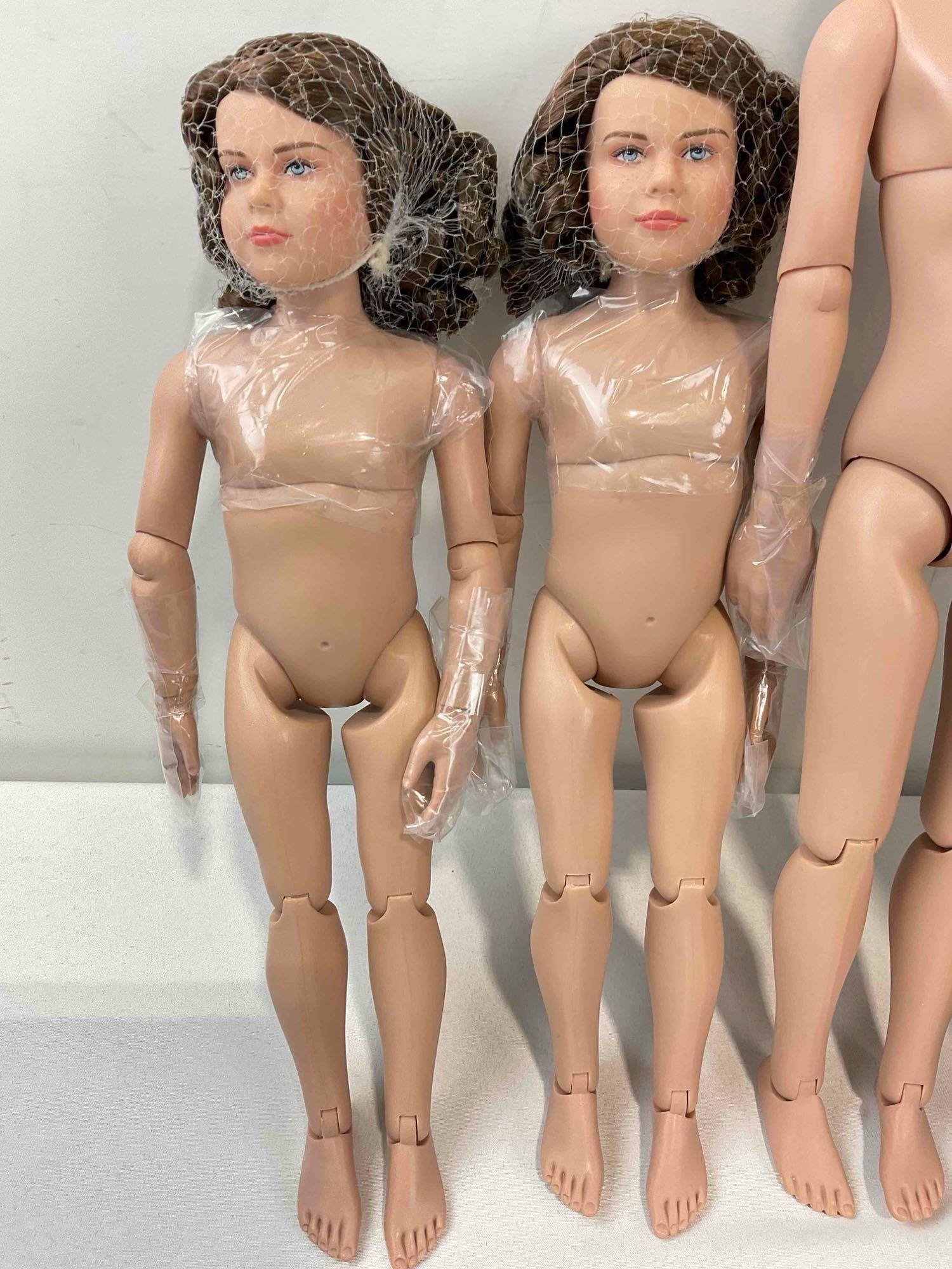 3 pcs Tonner Chronicles of Narnia Fashion Dolls, 1x Edmund & 2x Lucy Pevensie. Fair Condition. - 4
