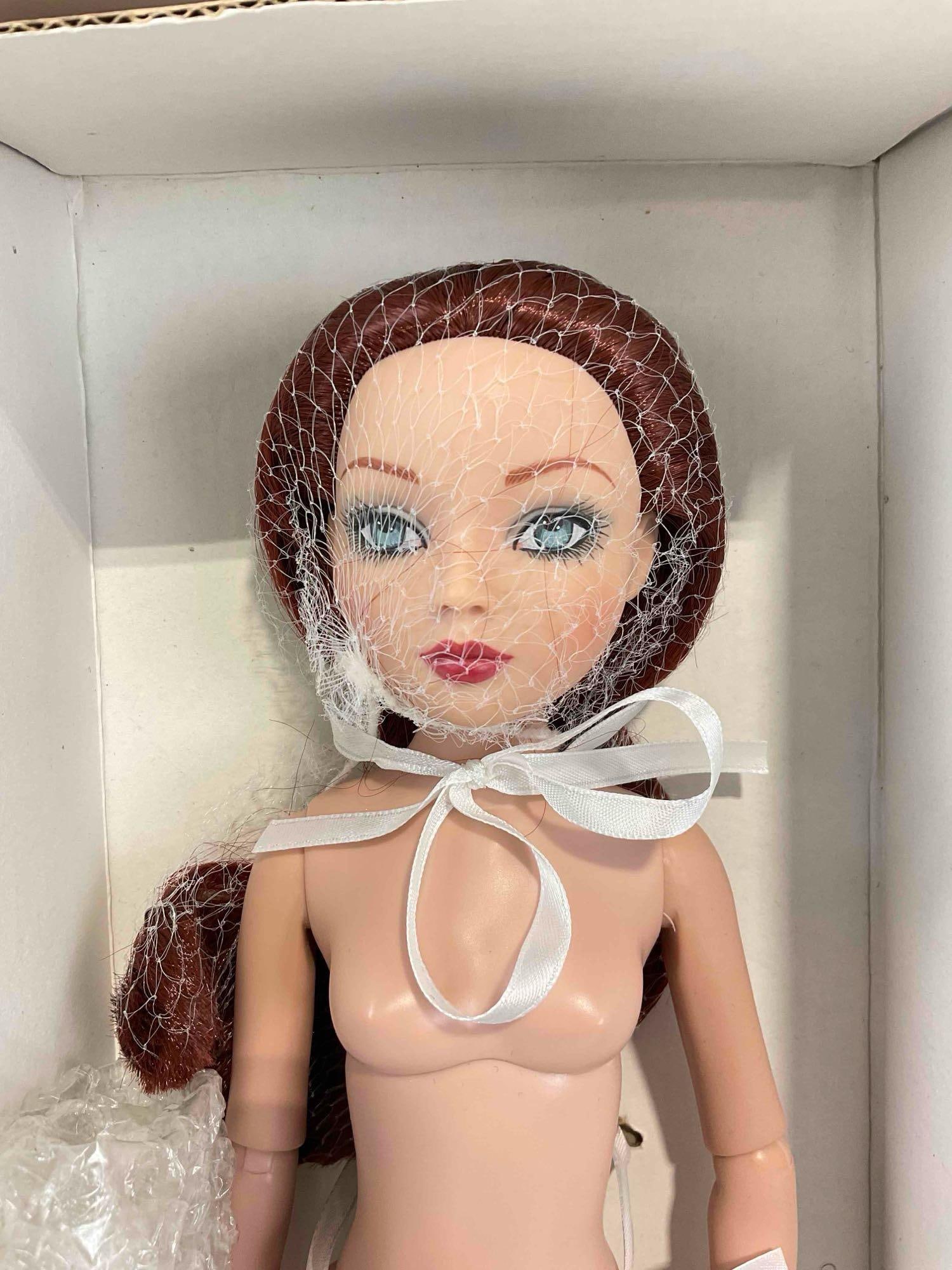 Wilde Imagination Ellowyne Wilde Tarnished 011-132 Fashion Doll in Original Box. LNIB. See pics. - 2