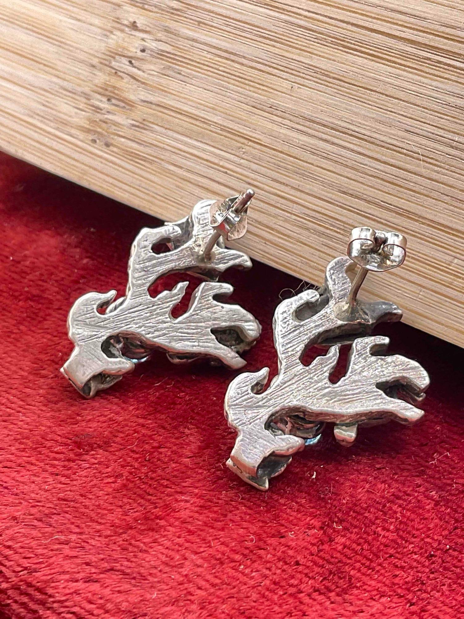 Vintage Carol Felley? Sterling Silver Earrings w/ Blue Topaz Toned Setting & Marine Design. - 2