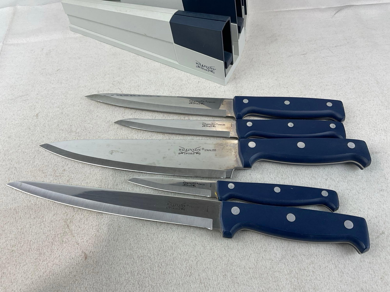 Cuisinart Mandoline NIB, & Wilkinson Sword Set of 5 Knives in sharpening wall mount - 2