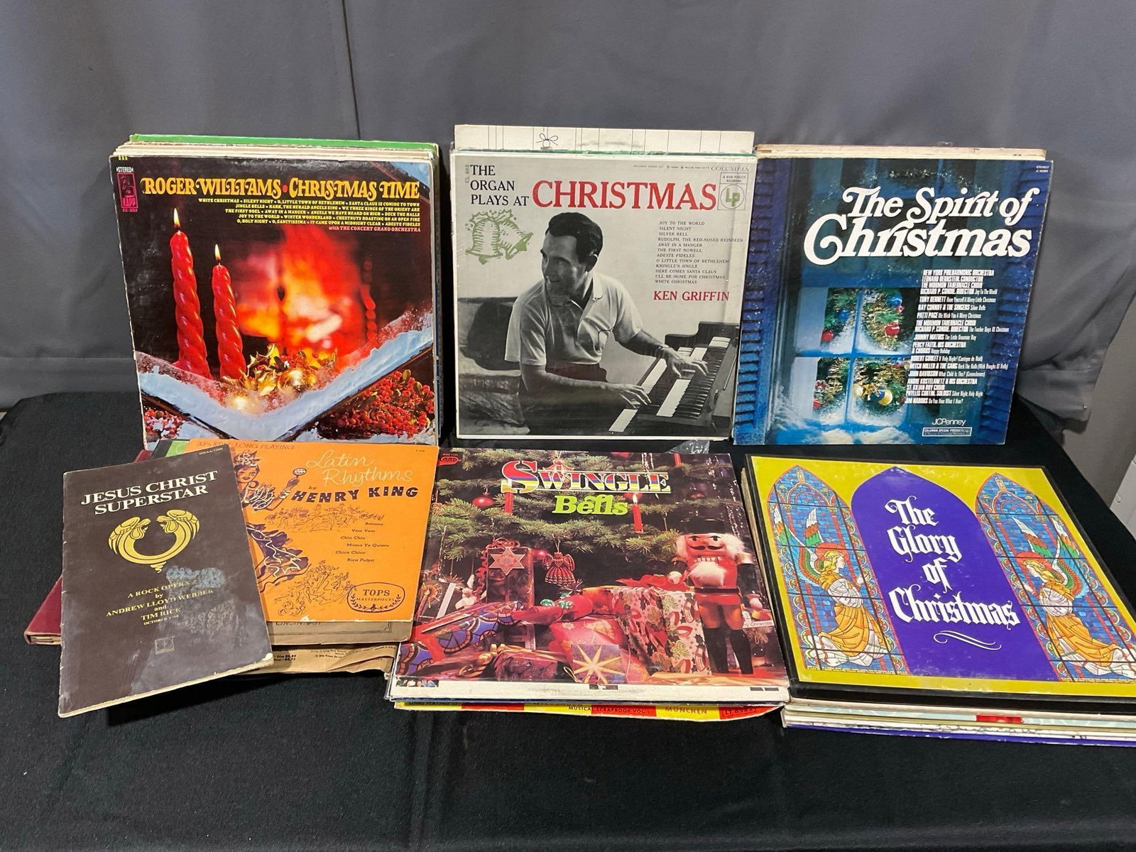 50+ Vinyl Records, Jesus Christ Superstar, Christmas Albums from Roger Williams, Brook Benton & m...: Appears to be in good shape. The piece measures approx 15h x 12w x 16d inches. See pics. E-6150 *Oversized shipping may apply*