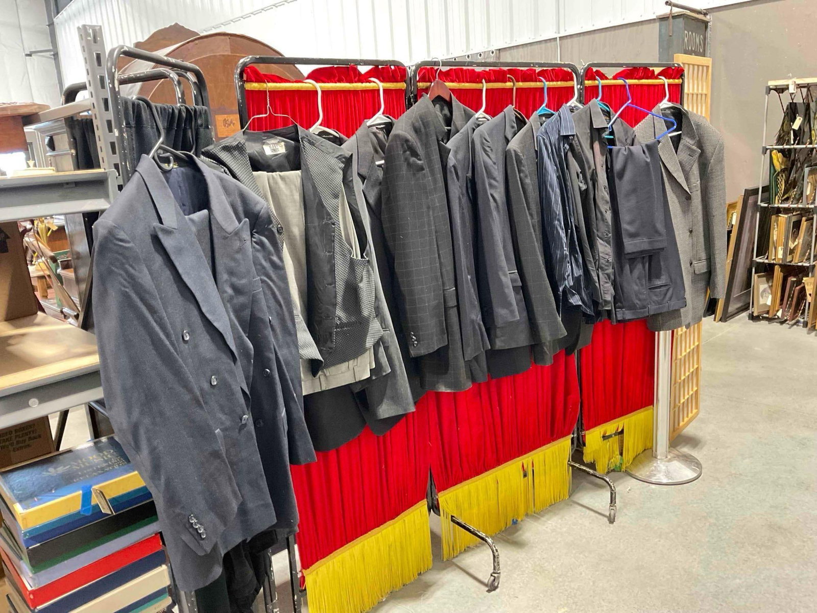13 pcs Men's Clothing Collection, incl. Italian Suits, Wool Blazers & Cotton Shirts. See pics. - 2