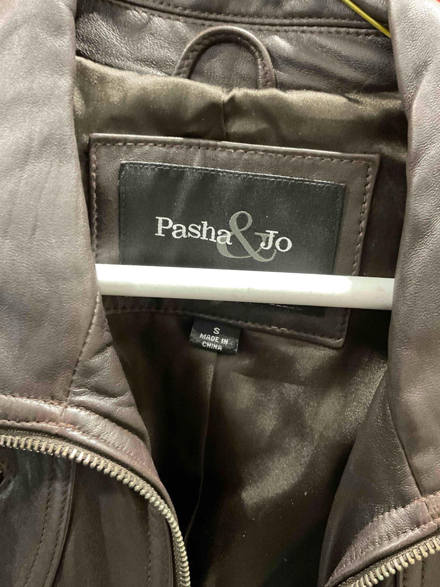 6 pcs Women's Clothing Collection, incl. Leather Jackets from Pasha & Joe and Mira Milano. - 7