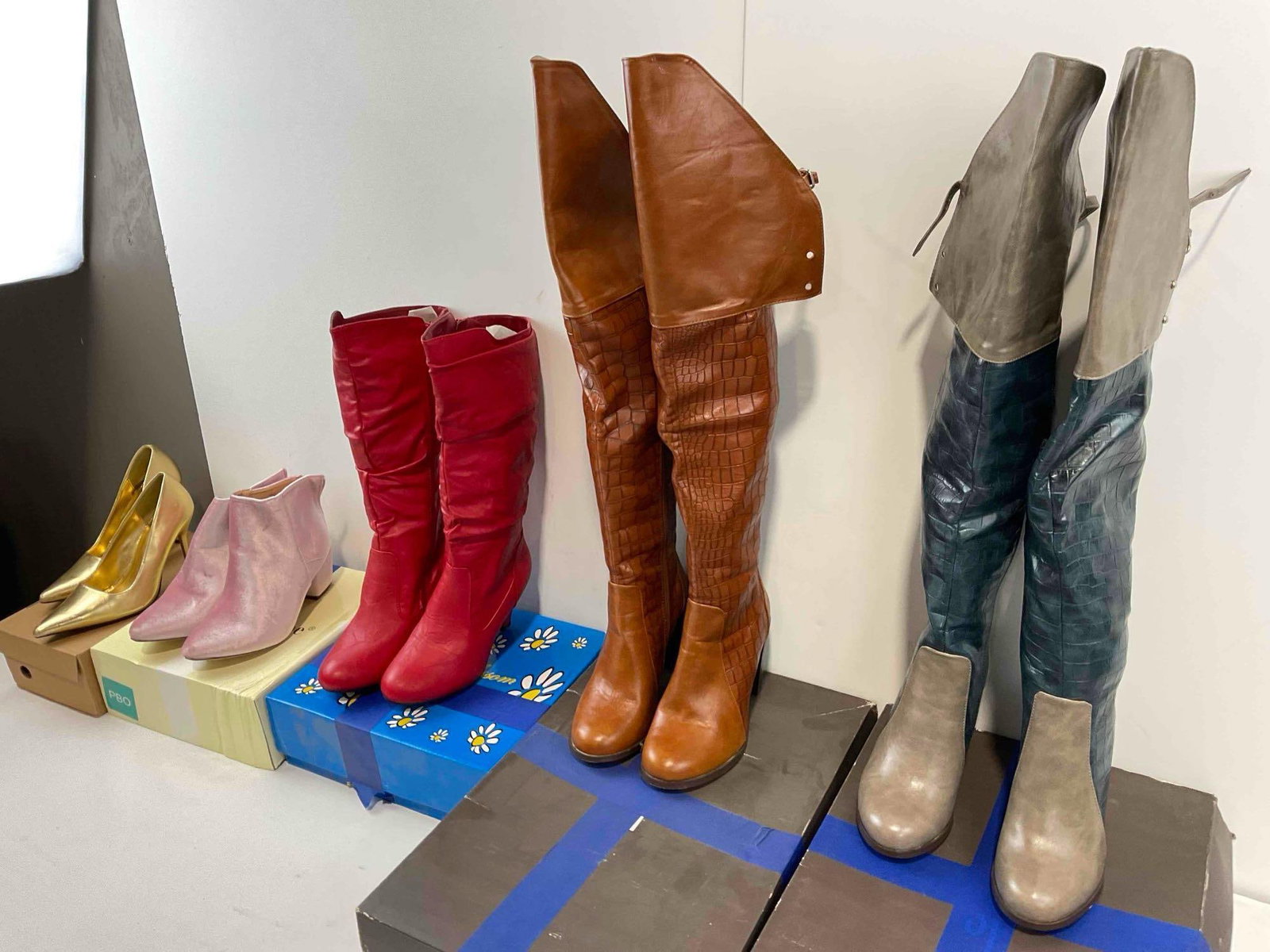 5 pairs of Women's Shoes, incl. Gold Paprika Pumps & Pink Chase & Chloe Booties in Size 7. - 2