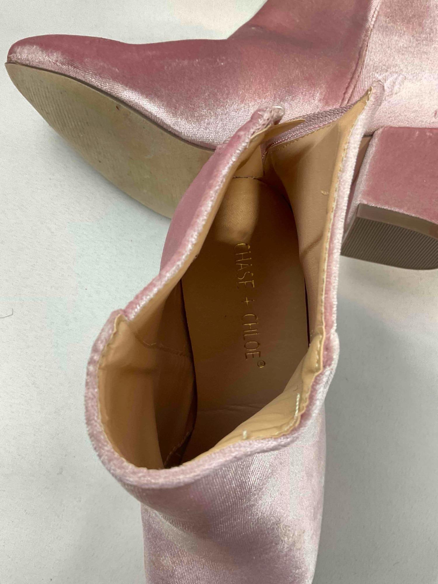 5 pairs of Women's Shoes, incl. Gold Paprika Pumps & Pink Chase & Chloe Booties in Size 7. - 7