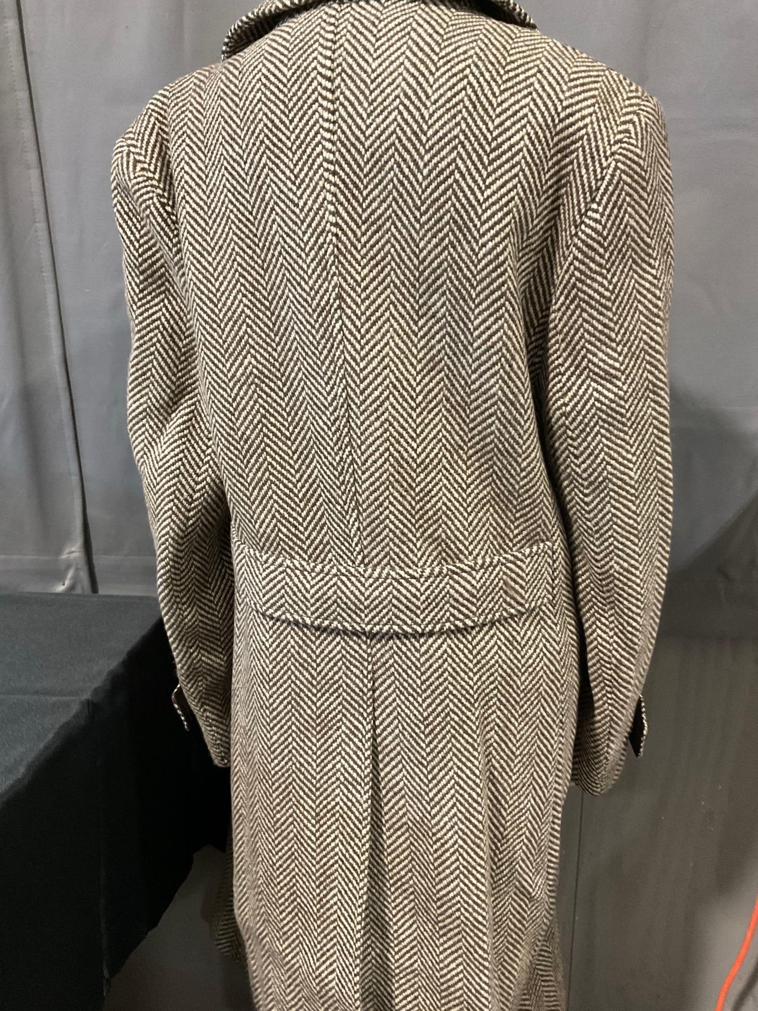 Mens Lodenfrey Herringbone Tweed Wool Coat, 45 inches long, 18.5 inches wide - 4