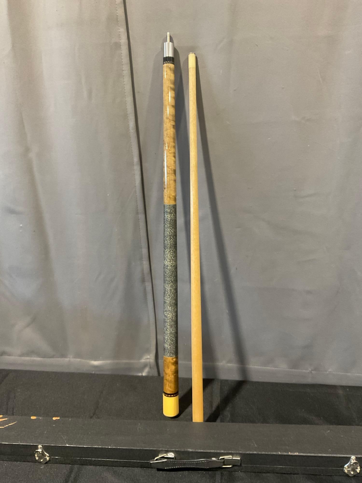 Vintage Mali Billiard Pool Cue, 2-Piece, Burl wood sleeve, Maple shaft, w/case which has some wear: This from the collection of the late owner of a signed items collection store. Appears to be in good shape. The piece measures approx 3h x 31w x 4d inches. See pics. E-6220