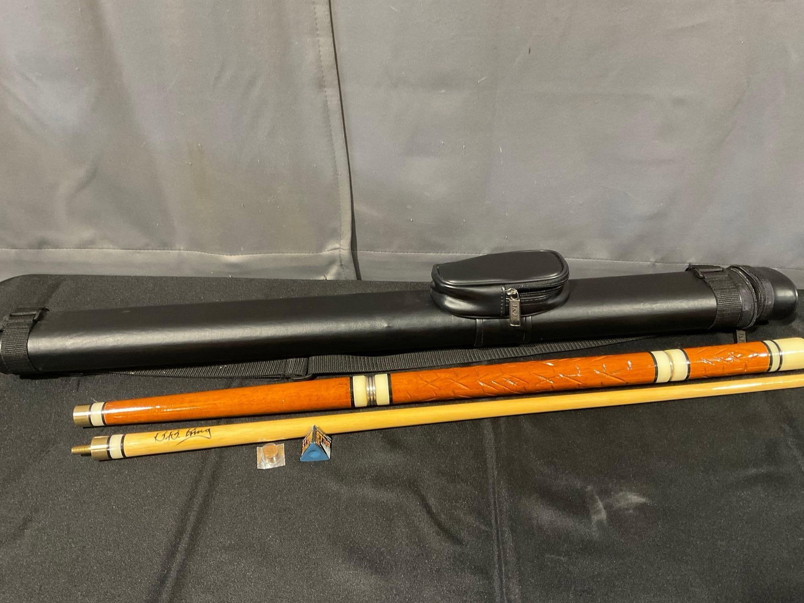 Vintage Crystal Carved Pool Stick Cue, Leisure Wizard?, appears to be signed by B.B.King, w/case: This from the collection of the late owner of a signed items collection store. Appears to be signed by B.B. King who famously plays Pool, though this piece has no documentation or proof of