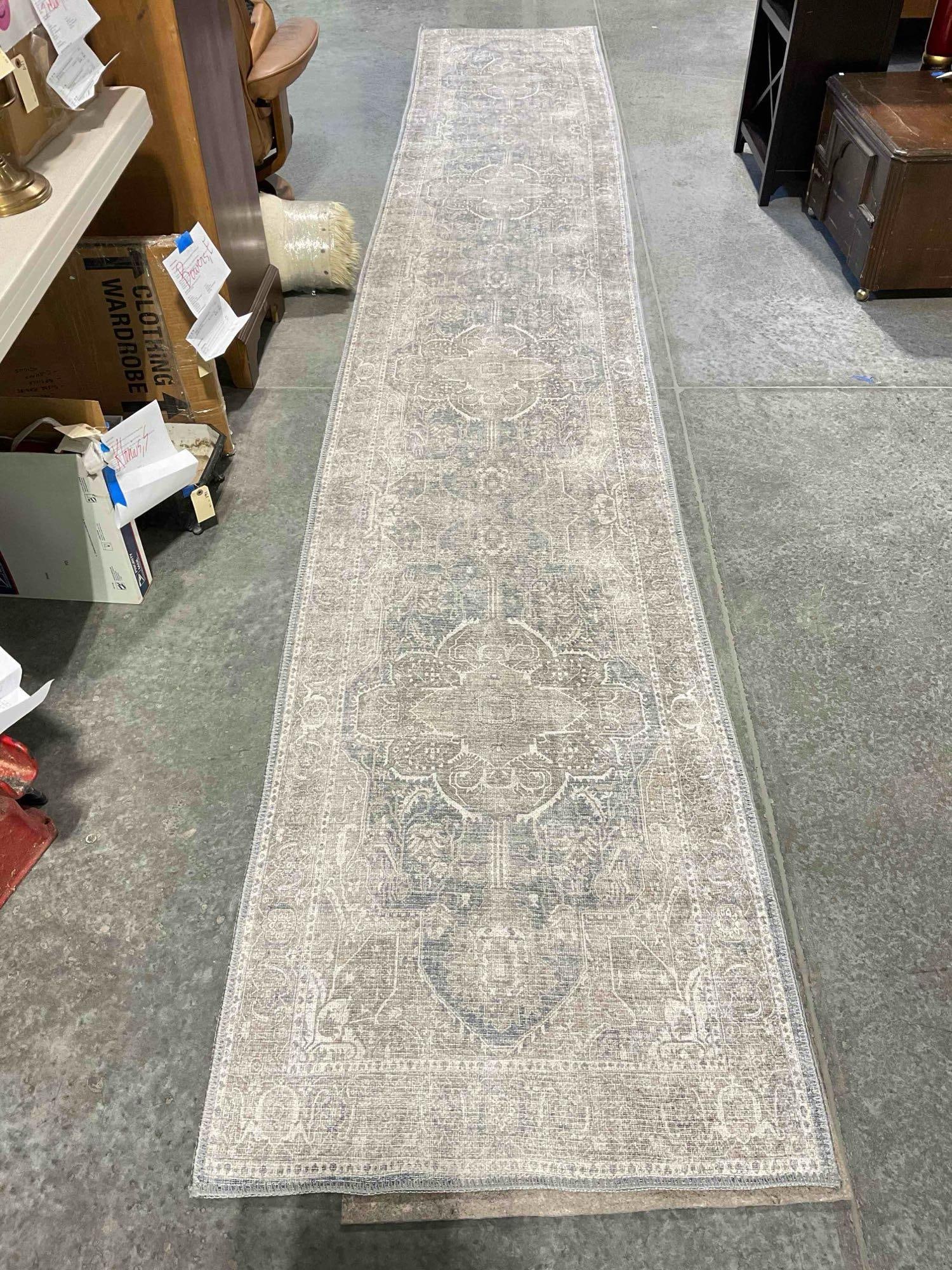 Adiva Heathered Gray Synthetic Pile Hallway Runner Rug w/ Medallion Pattern & Slip Guard. - 2