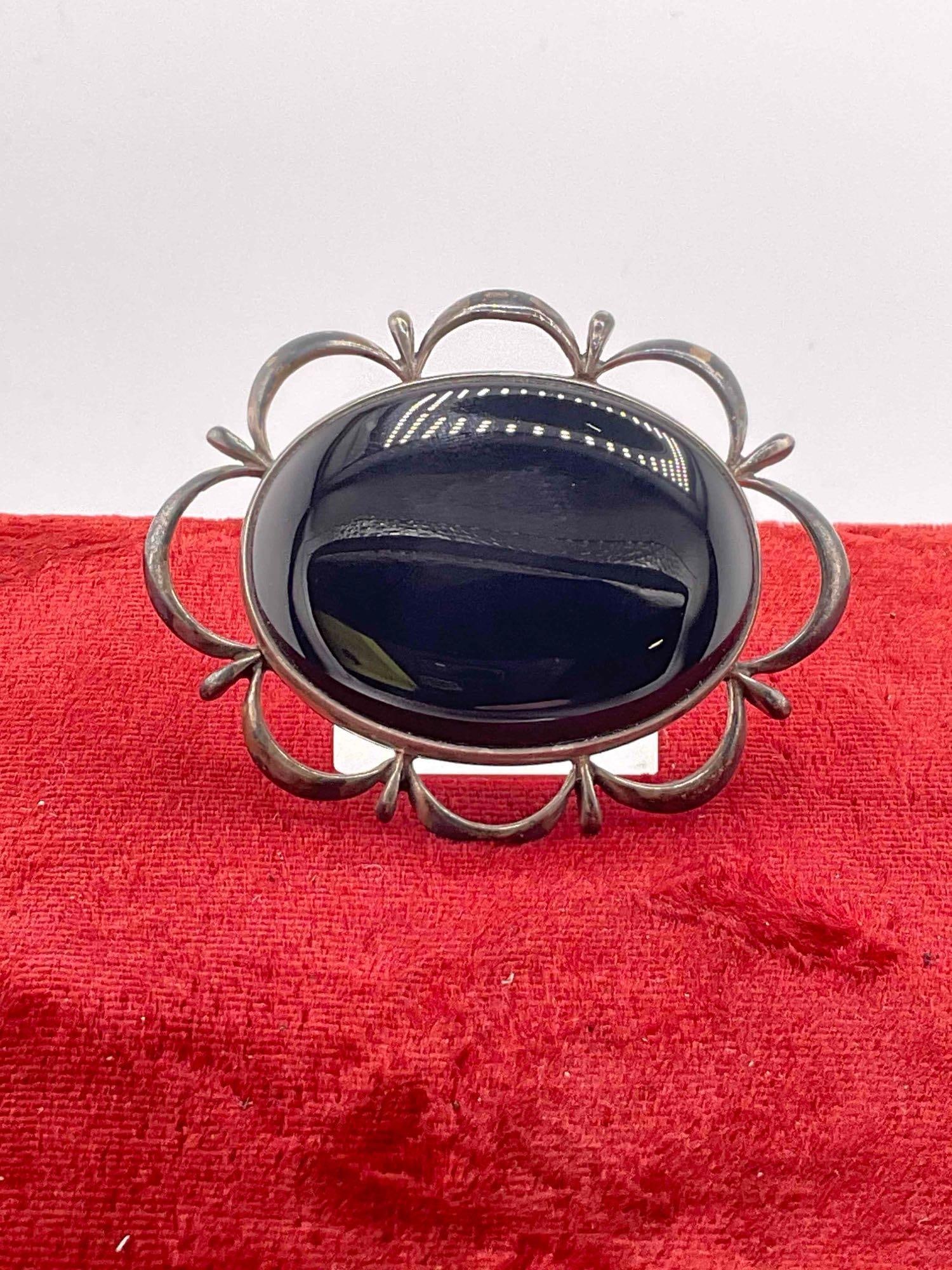 Vintage Edinburgh Sterling Silver Brooch w/ oval black cabochon stone - hallmarked see description - 2