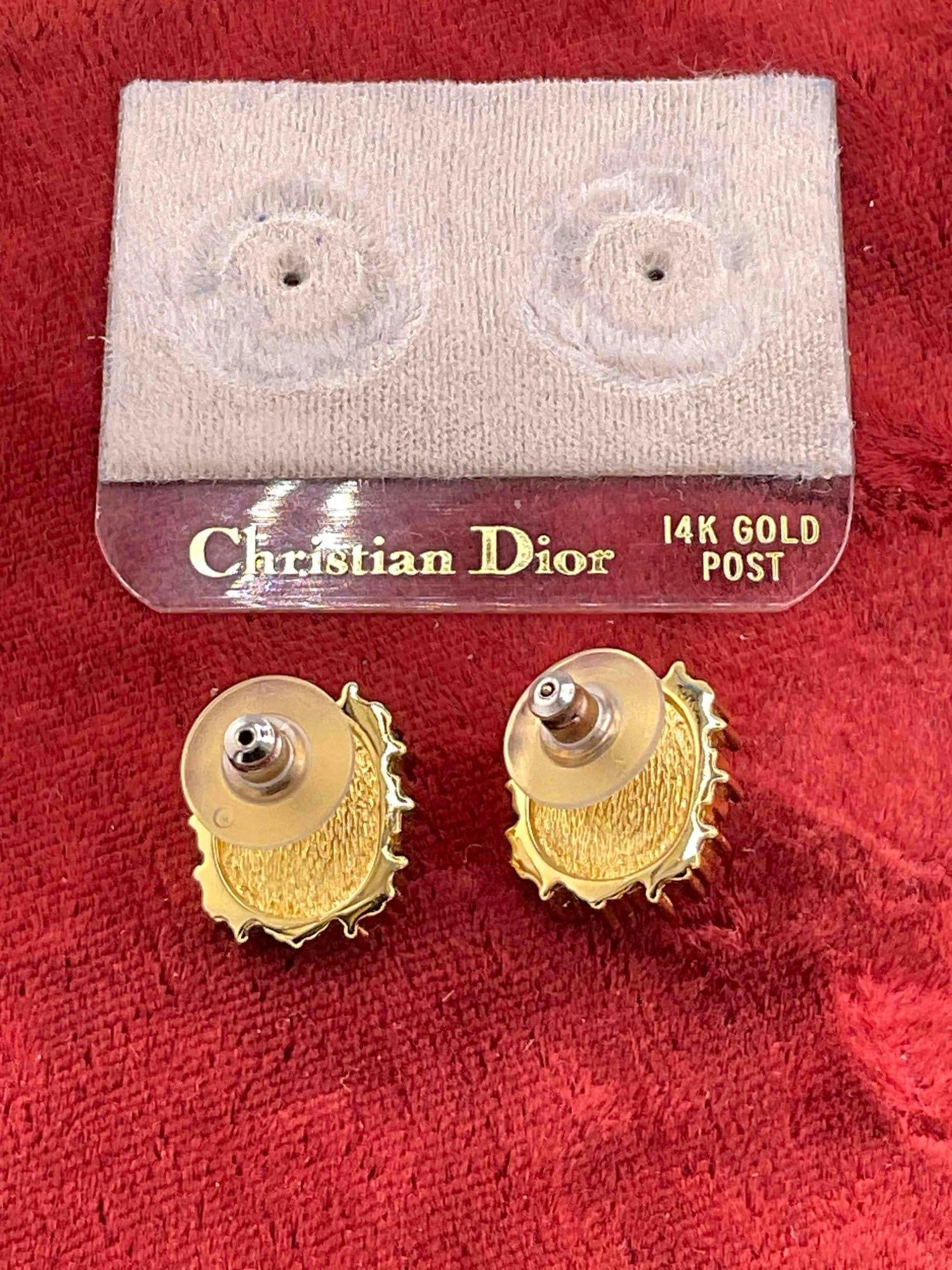 Pair of Vintage Christian Dior Faux pearl earrings w/ 14K gold post Unused. - 4