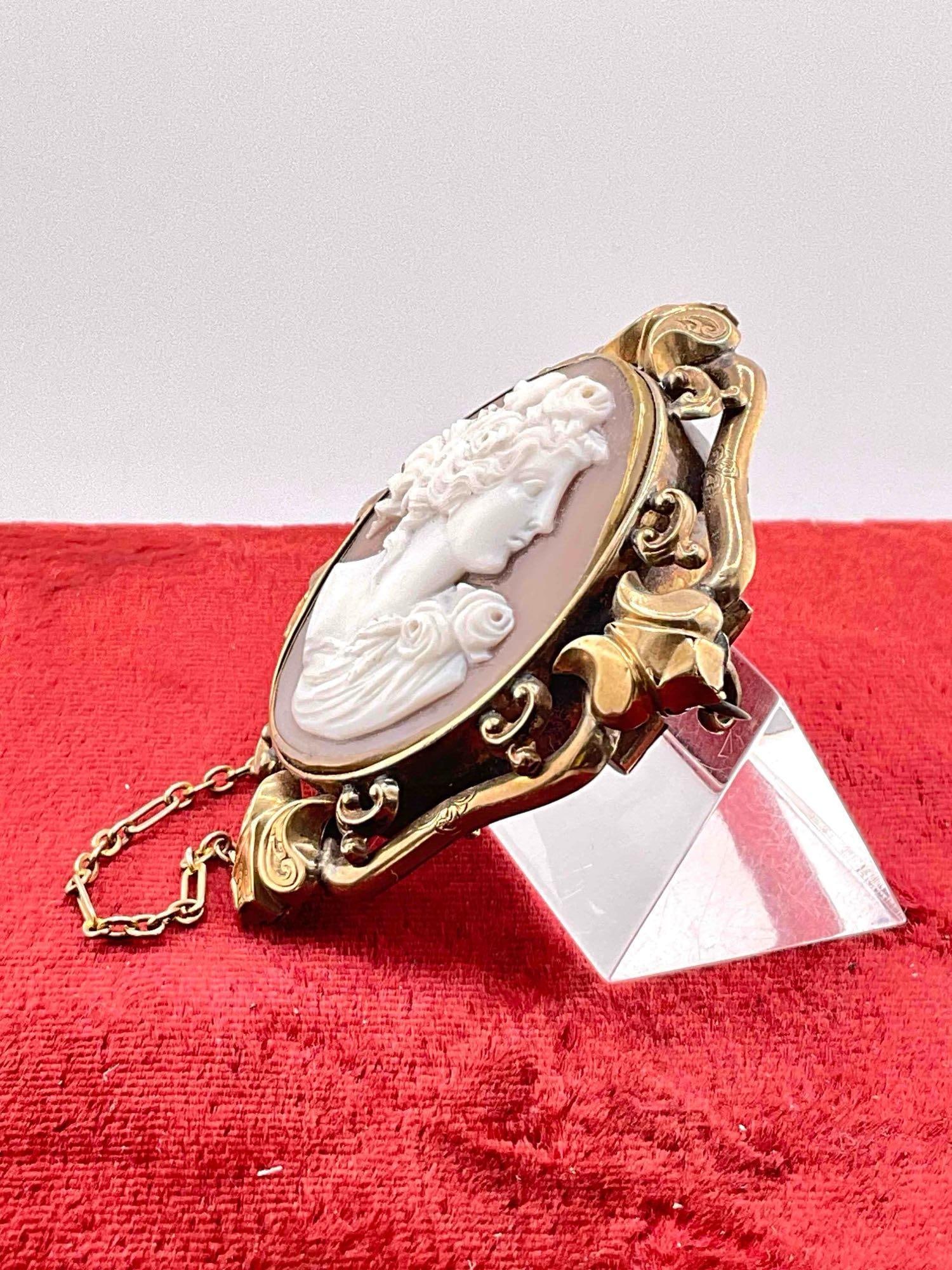 Antique Victorian Mid to Late 1800's 10K Dual gold Cameo, Mourning Locket w/ Butterfly Designed H... - 2