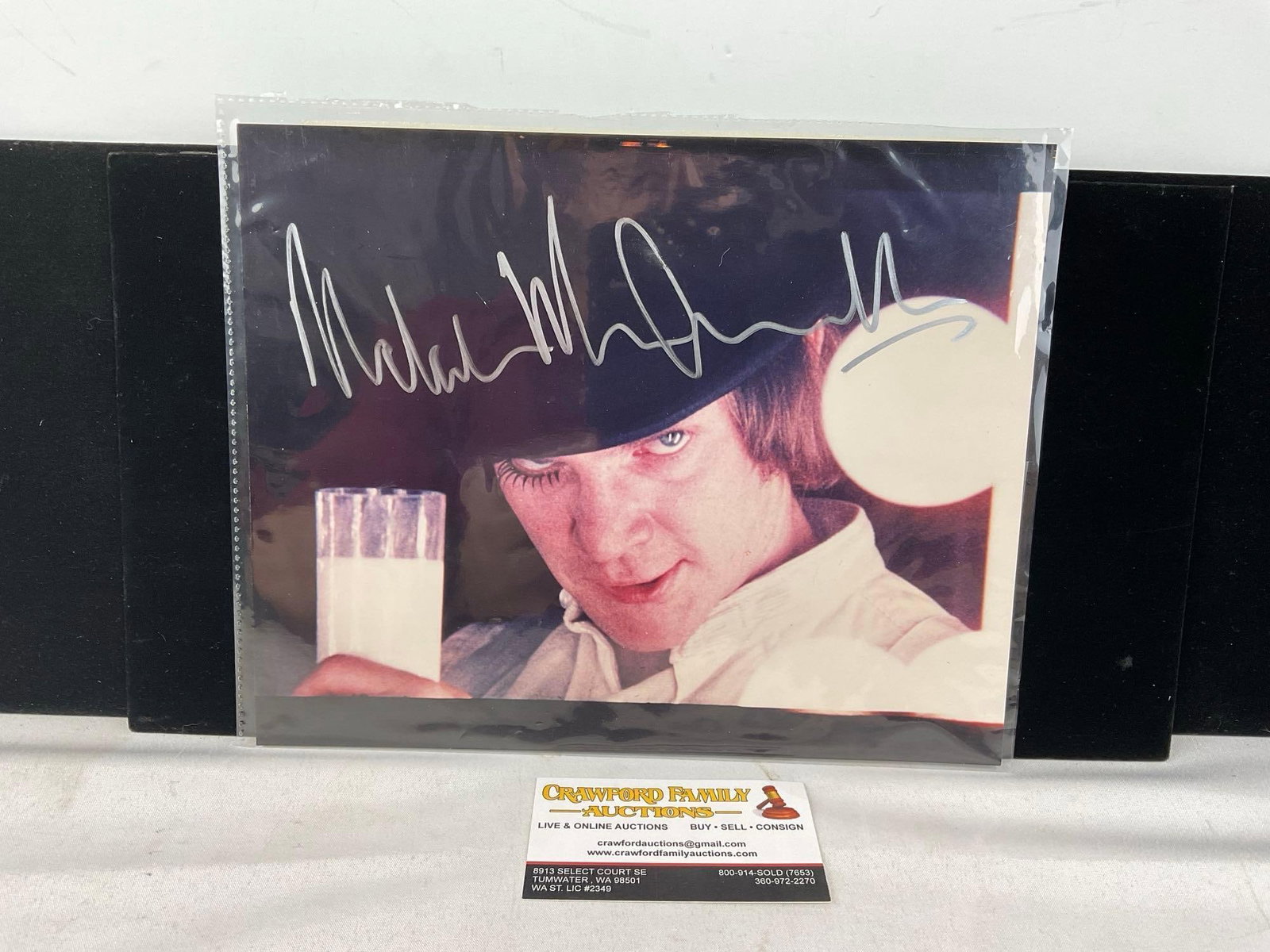 Signed Photograph of Malcolm McDowell, as Alex DeLarge 1971 A Clockwork Orange, 10x8 inch: This from the collection of the late owner of a Collection Store. Appears to be in good shape. The piece measures approx 11h x 9w x 2d inches. See pics. E-6220