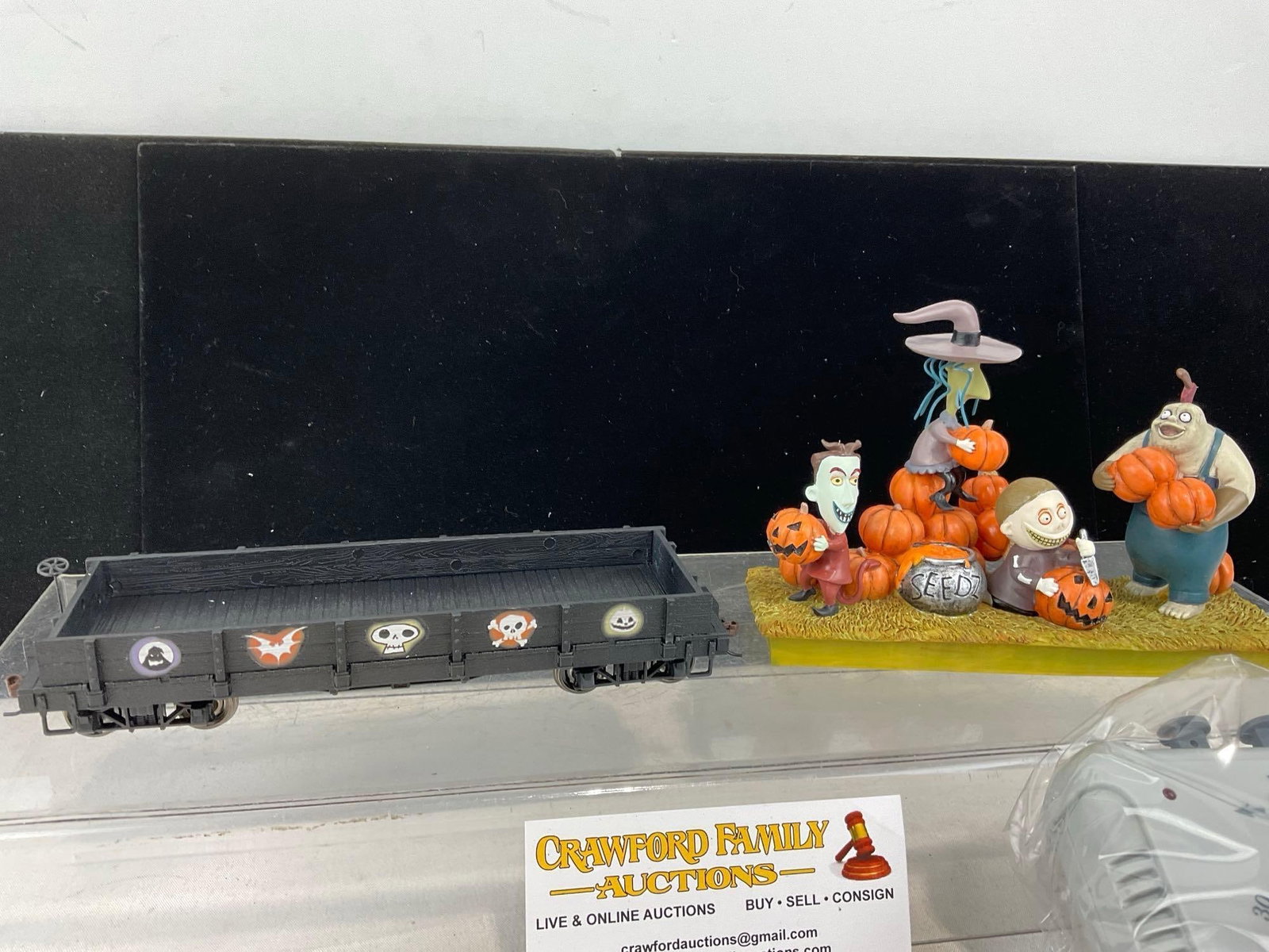 Hawthorne Village Nightmare Before Christmas Train Flat Car, w/Pumpkin Carving, 3rd issue, w/COA - 3