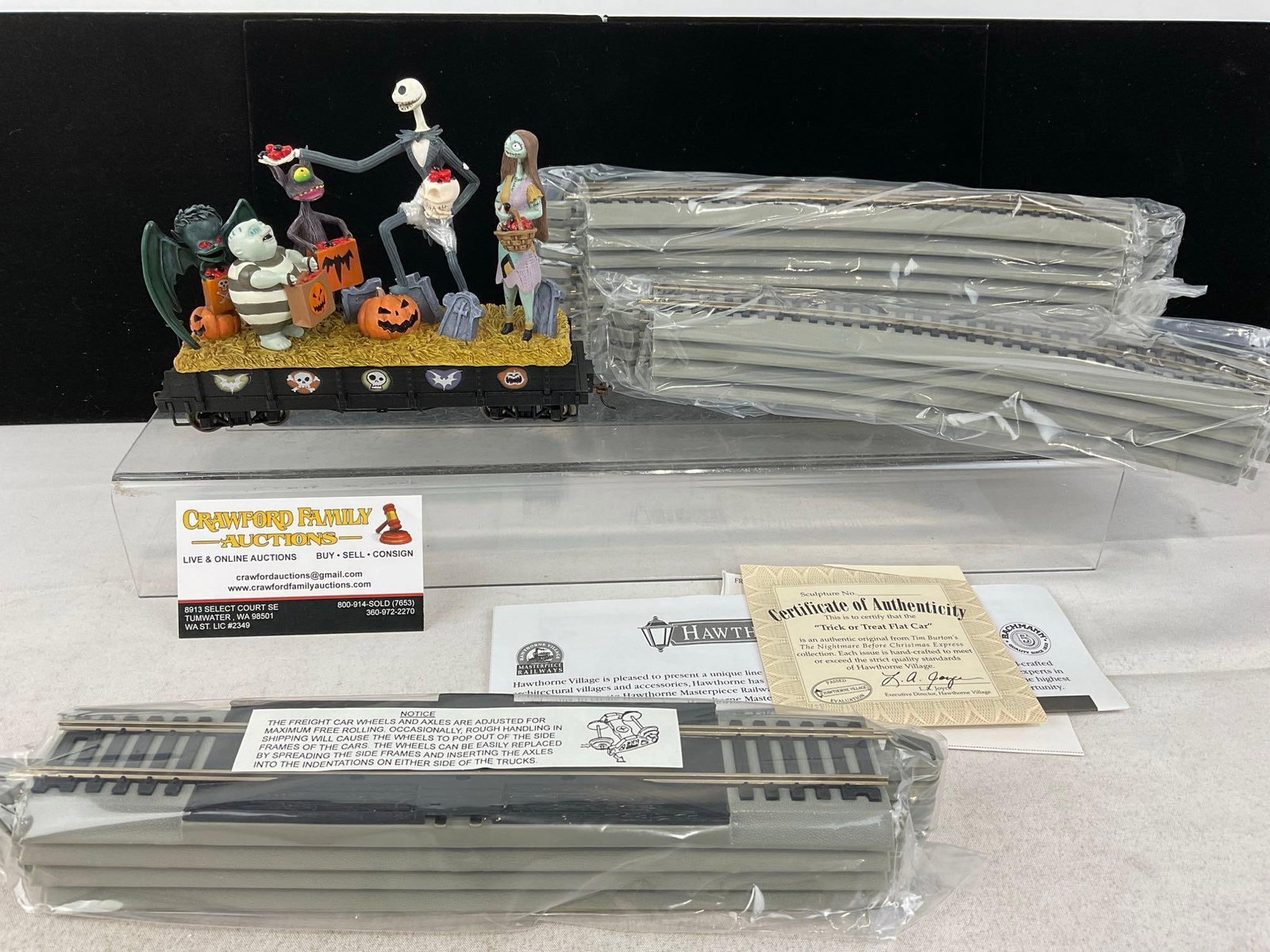 Hawthorne Village Nightmare Before Christmas Train Flat Car w/Trick or Treat, 2nd issue w/COA: In original foam, piece, no box though. Appears to be in good shape, electrics untested, only lightly used. The piece measures approx 8h x 16w x 13d inches. See pics. E-6160