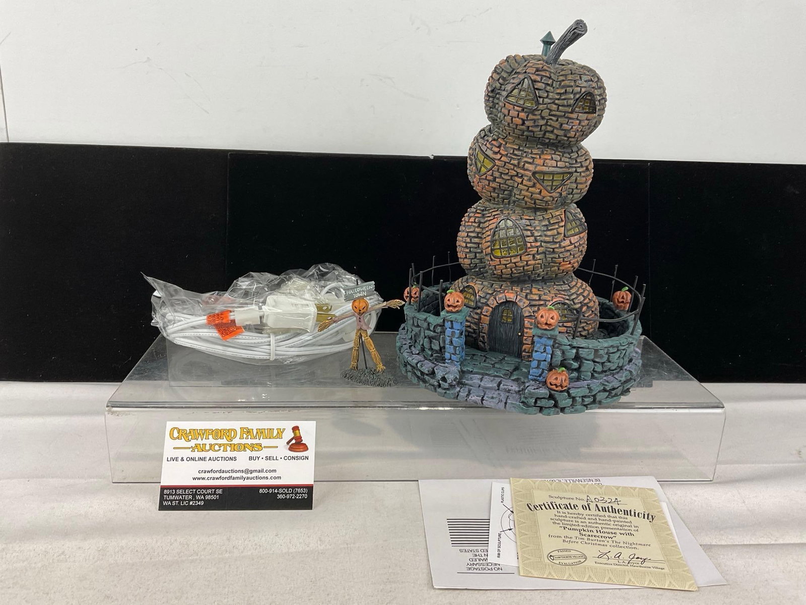 Hawthorne Village Nightmare Before Christmas Pumpkin House, A0324, 2006, w/COA: In original foam, piece, no box though. Appears to be in good shape, electrics untested, only lightly used. The piece measures approx 9h x 12w x 10d inches. See pics. E-6160