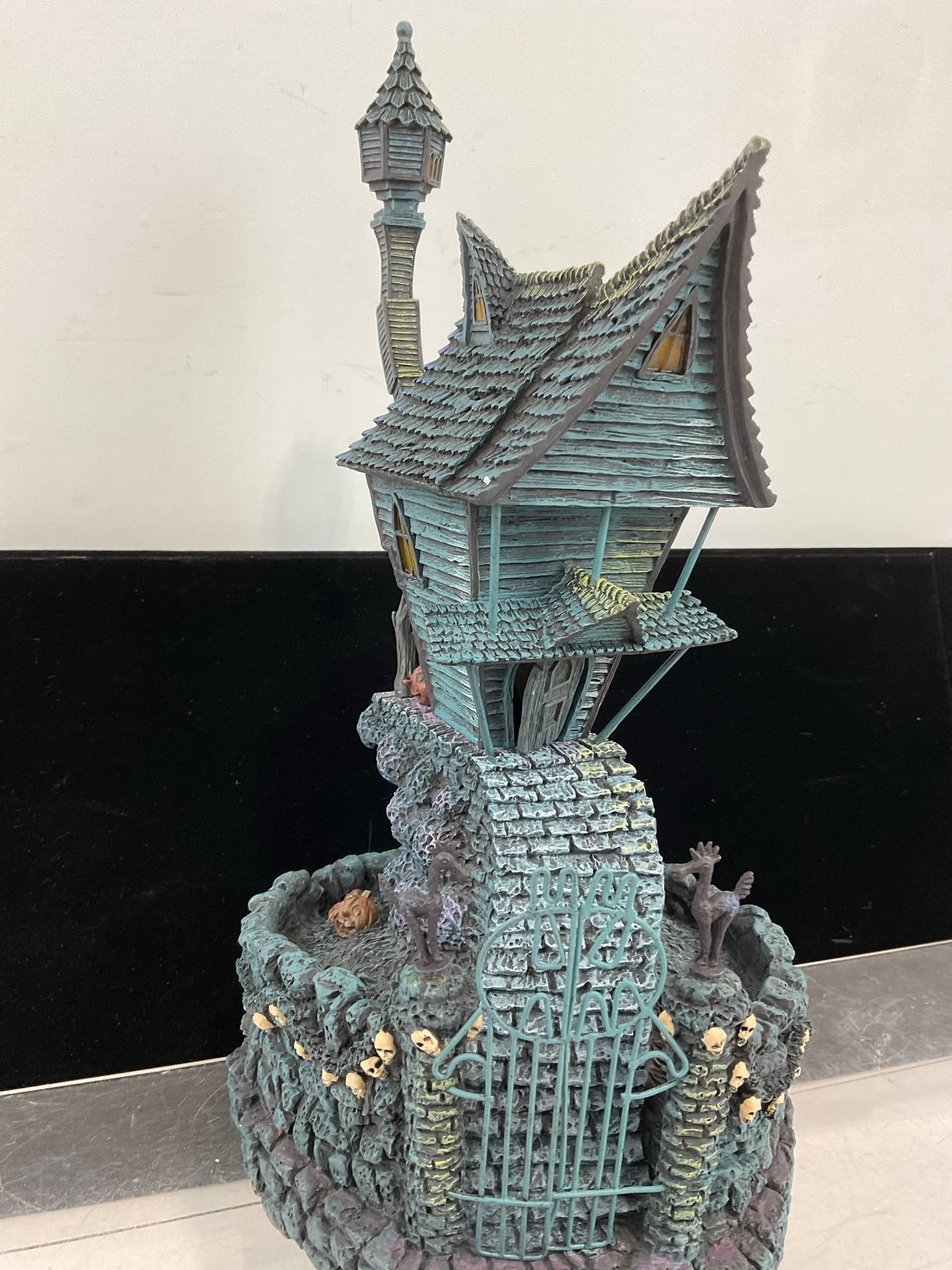 Hawthorne Village Nightmare Before Christmas Light Up Bldg, Jacks House A8393 2005 w/COA - 2