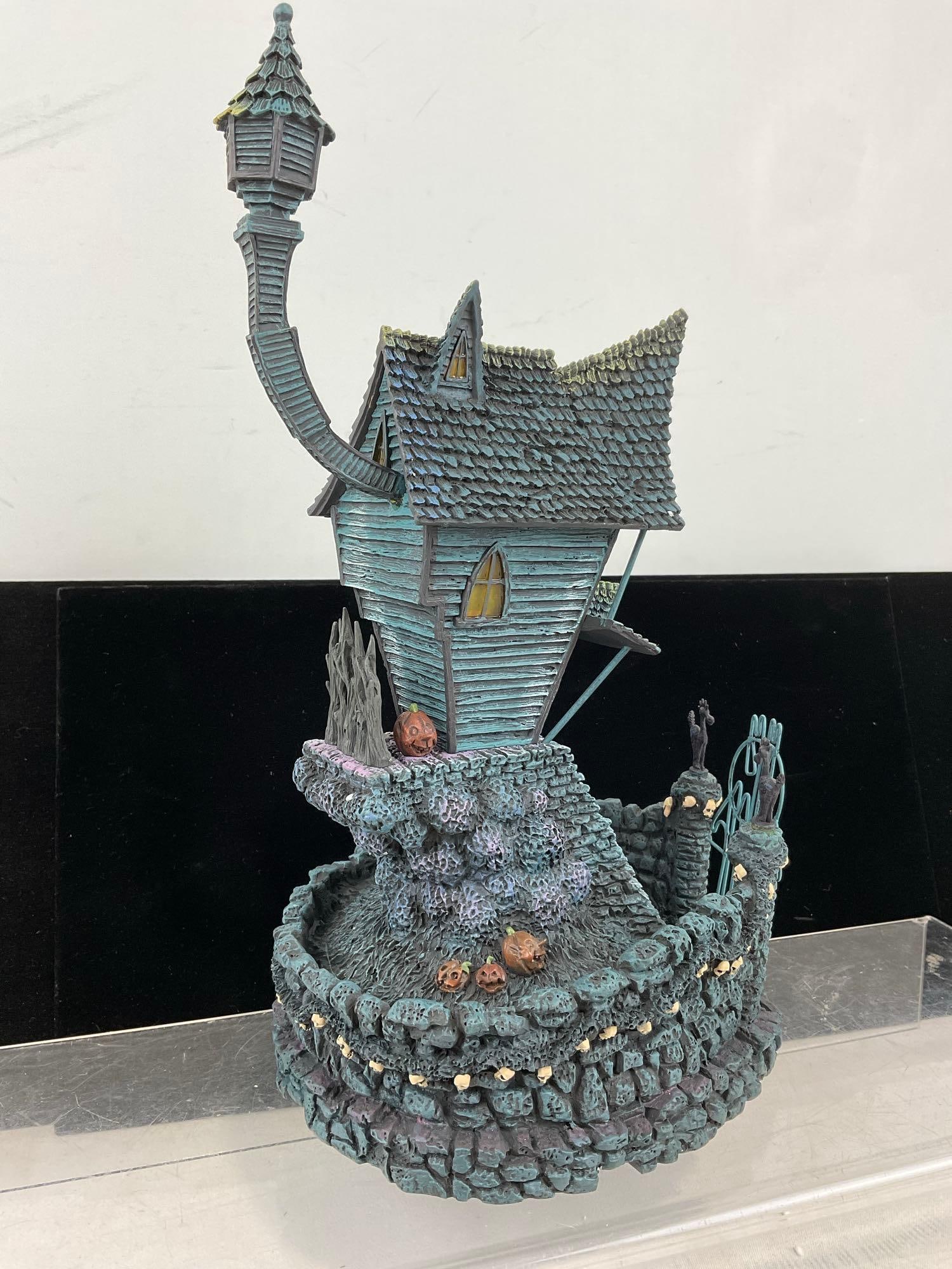 Hawthorne Village Nightmare Before Christmas Light Up Bldg, Jacks House A8393 2005 w/COA - 3
