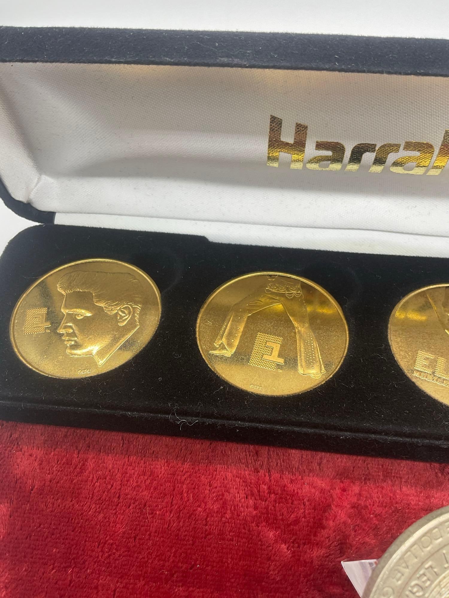 2002 Harrahs Casino Elvis Presley 4 x Gold toned coin set + Vintage $5.00 Harrahs Gaming token - 4