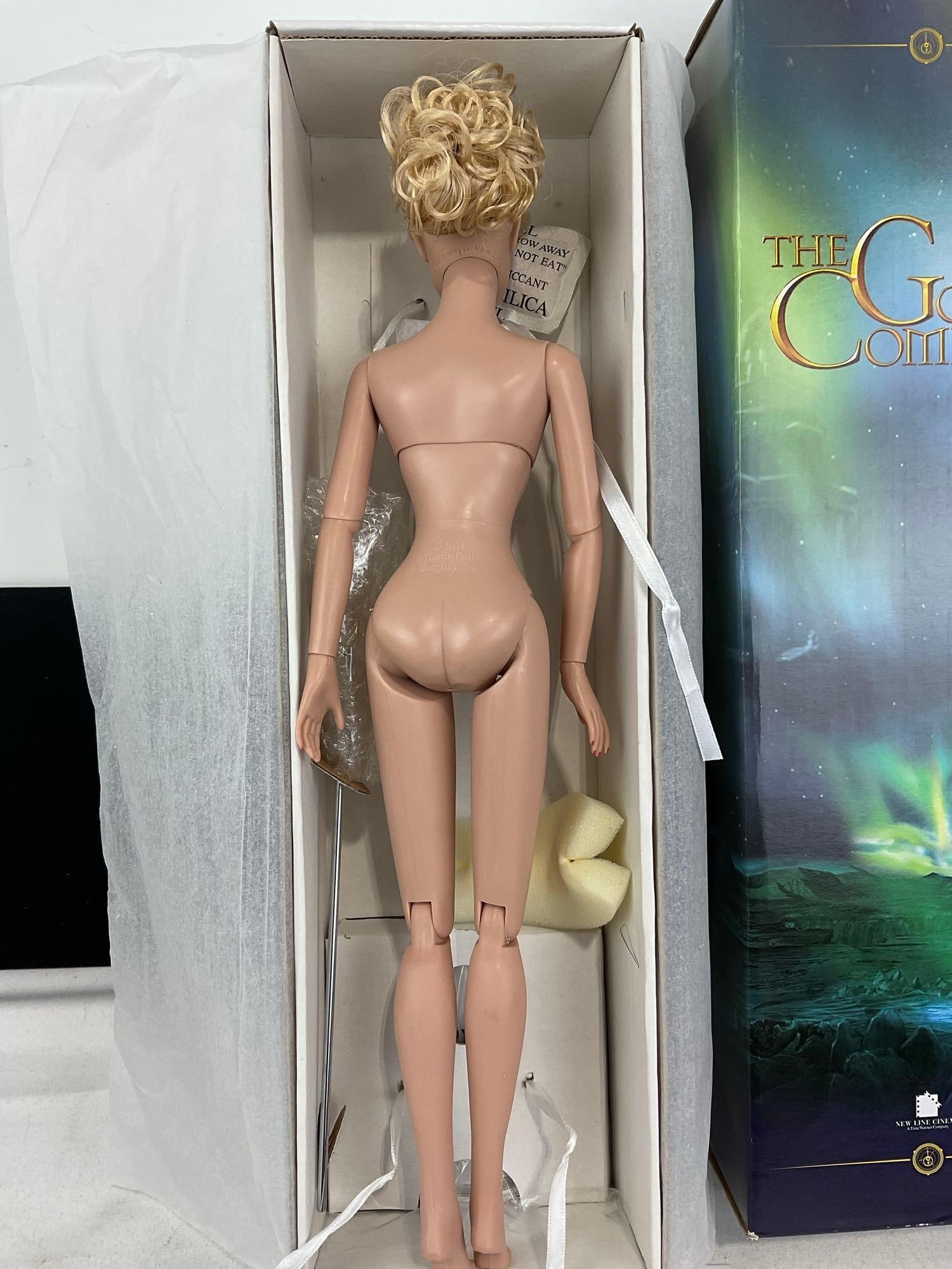 Golden Compass London Restaurant Dinner Mrs. Coulter Robert Tonner Doll, in original box, 16 inch - 3