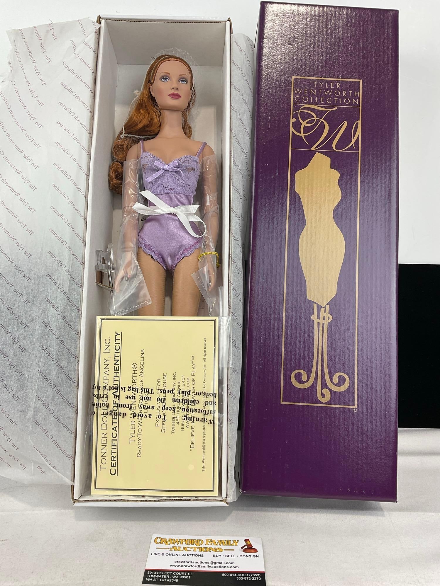 Tyler Wentworth Robert Tonner Ready-To-Wear Romance TW9416, in original box, 16 inch: Appears to be in good shape, only lightly used. The piece measures approx 19h x 7w x 5d inches. See pics. E-6160