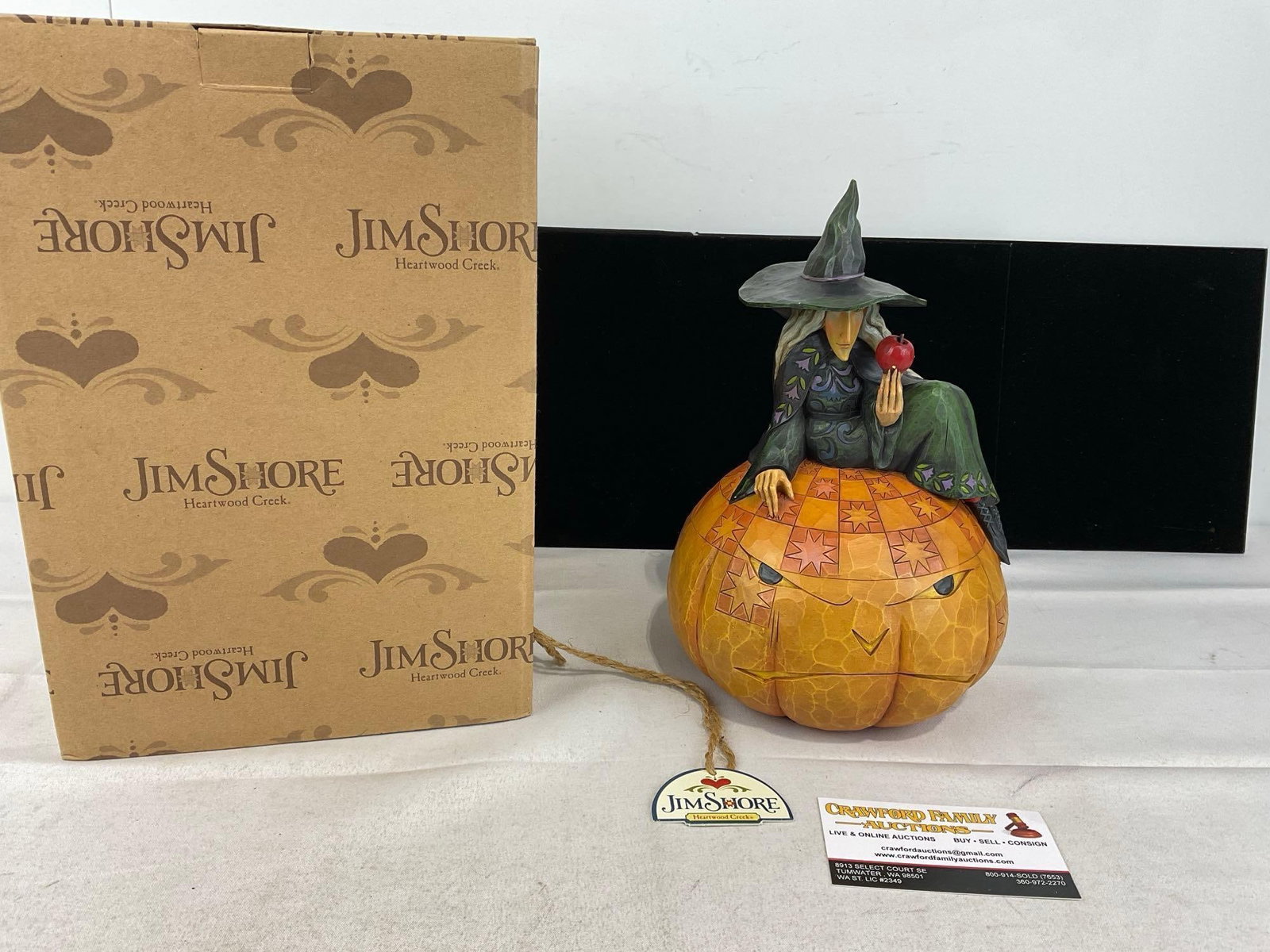2008 Jim Shore Heartwood Village titled Sweet & Sour Two-Sided Jack-O-Lantern #4012605, in box: Appears to be in good shape, electrics untested, only lightly used. The piece measures approx 12h x 9w x 8d inches. See pics. E-6160