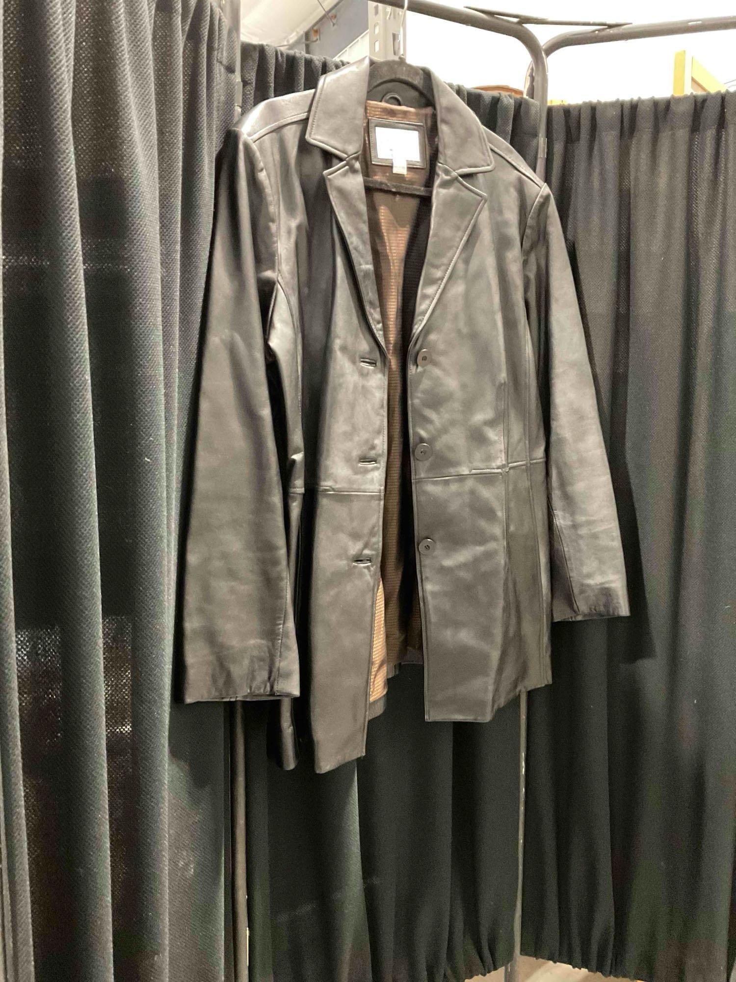 Worthington Black Lambskin Leather Men's Blazer, Size Large. Good Condition. See pics. - 4