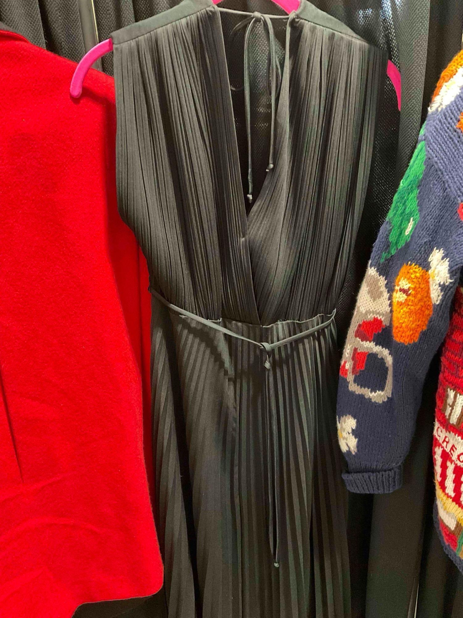 5 pcs Women's Clothing, incl. Vintage Alexandra Bartlett Knit Football Sweater Size M & More! - 18