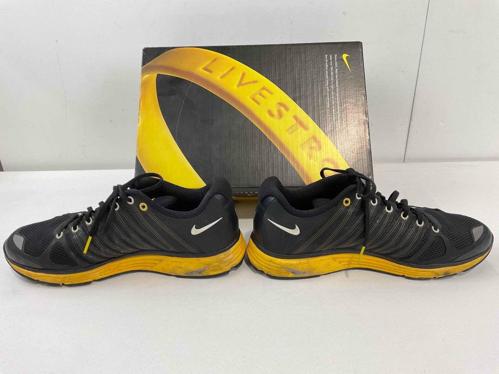 Pair of NIKE US Men's 11 Lunarlite+ 2 LAF Livestrong Black & Yellow Running Shoes w/ Box. - 4