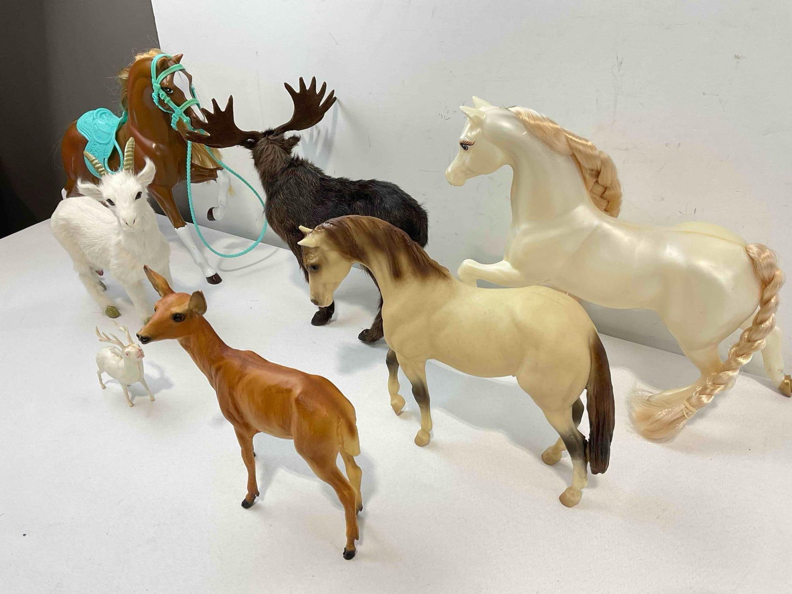 7 pcs Animal Figurines, incl. 2x Barbie Plastic Horse Dolls, Moose & Goat Dolls w/ Rabbit Fur. - 3