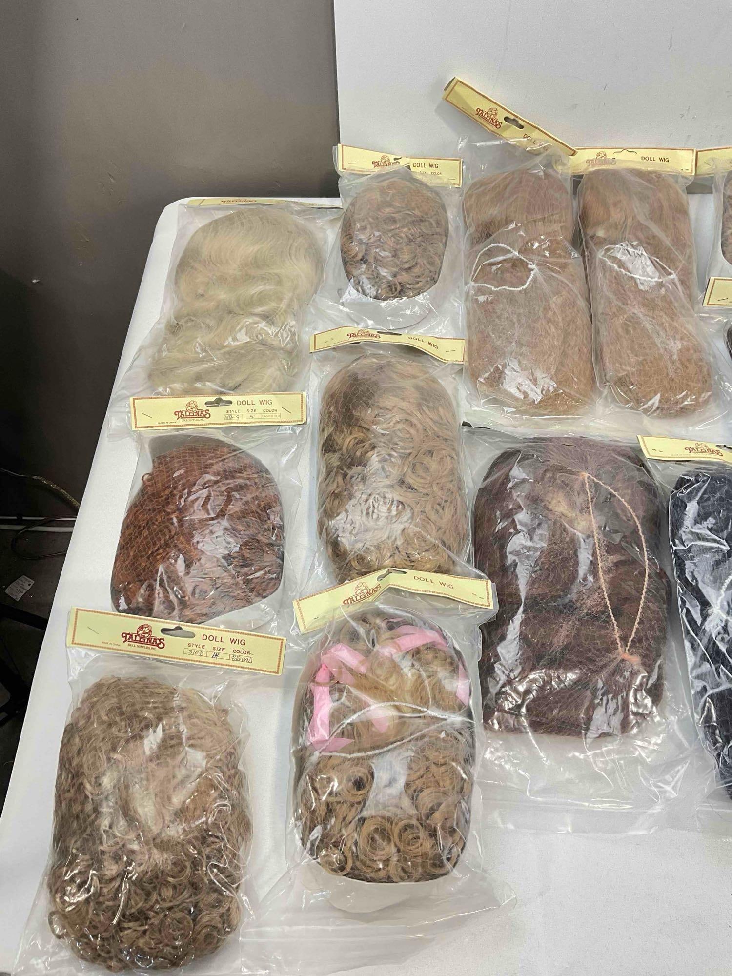 36 pcs Vintage Doll Wigs, incl. Tallina's, Monique, Playhouse & Wee 3. Good Condition. See pics. - 2