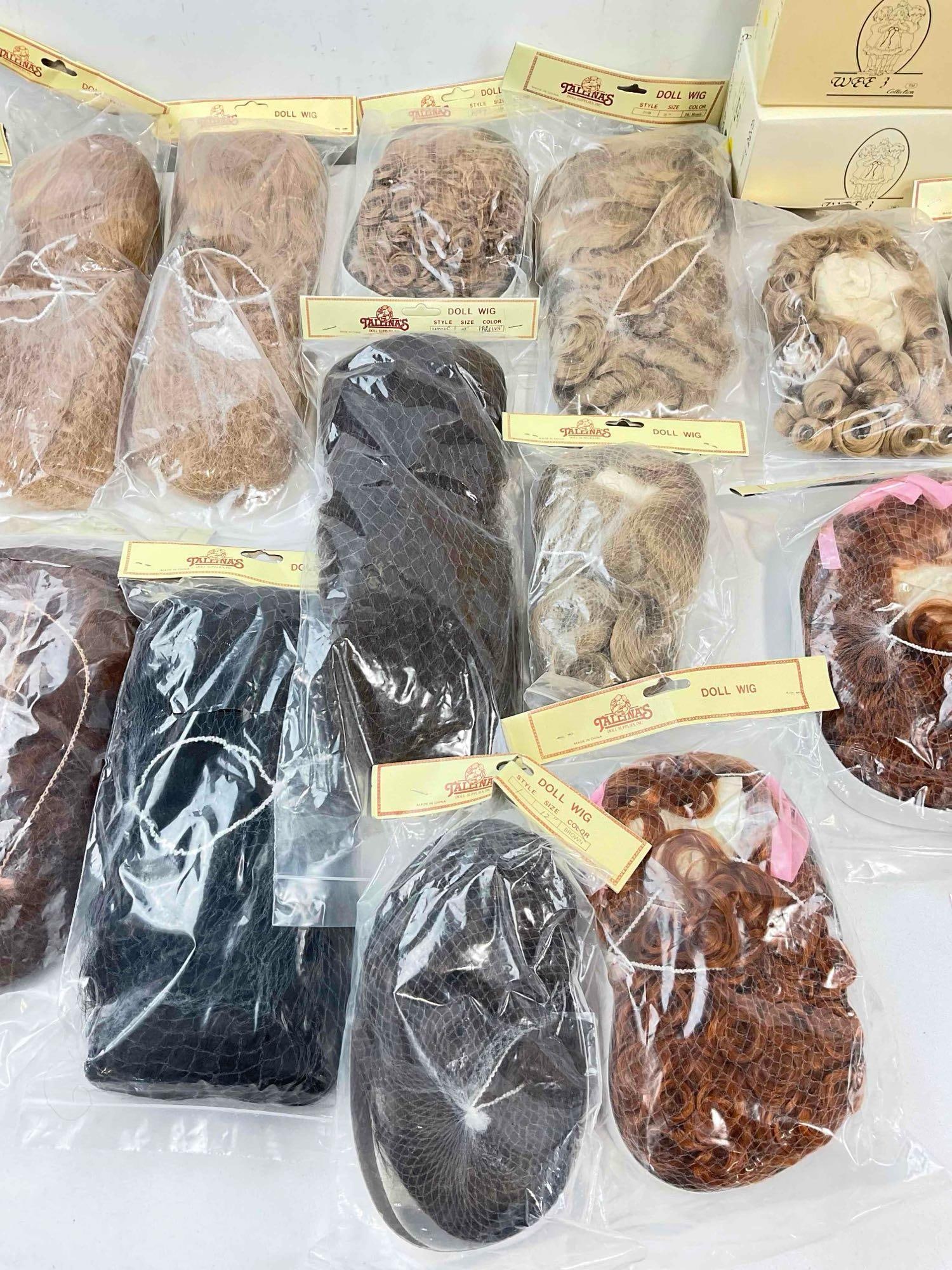 36 pcs Vintage Doll Wigs, incl. Tallina's, Monique, Playhouse & Wee 3. Good Condition. See pics. - 3