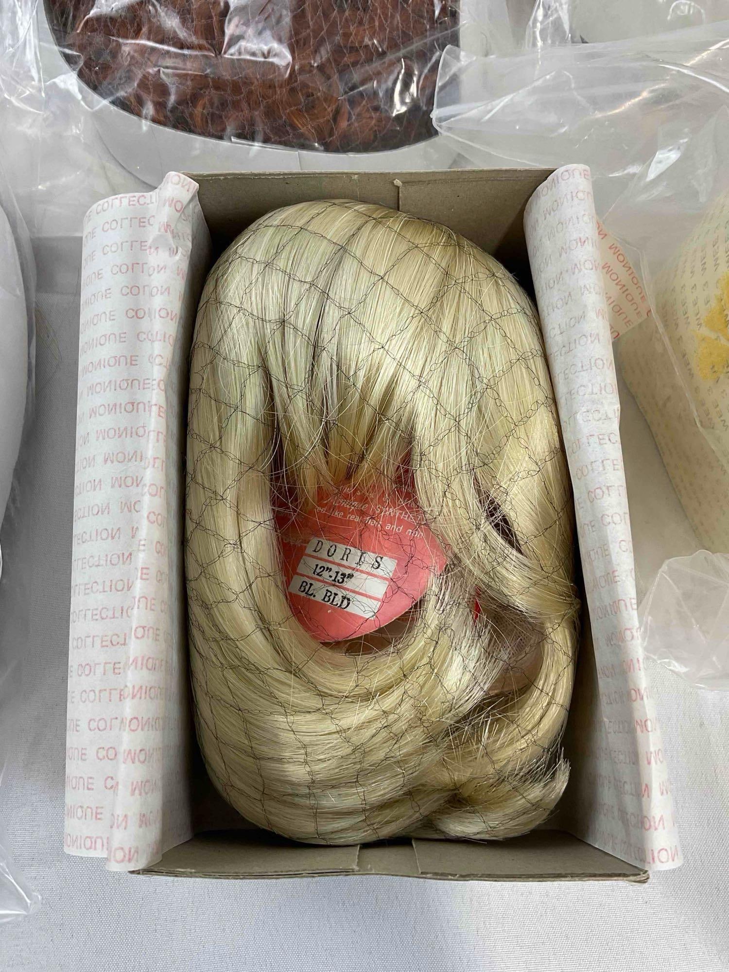 36 pcs Vintage Doll Wigs, incl. Tallina's, Monique, Playhouse & Wee 3. Good Condition. See pics. - 6