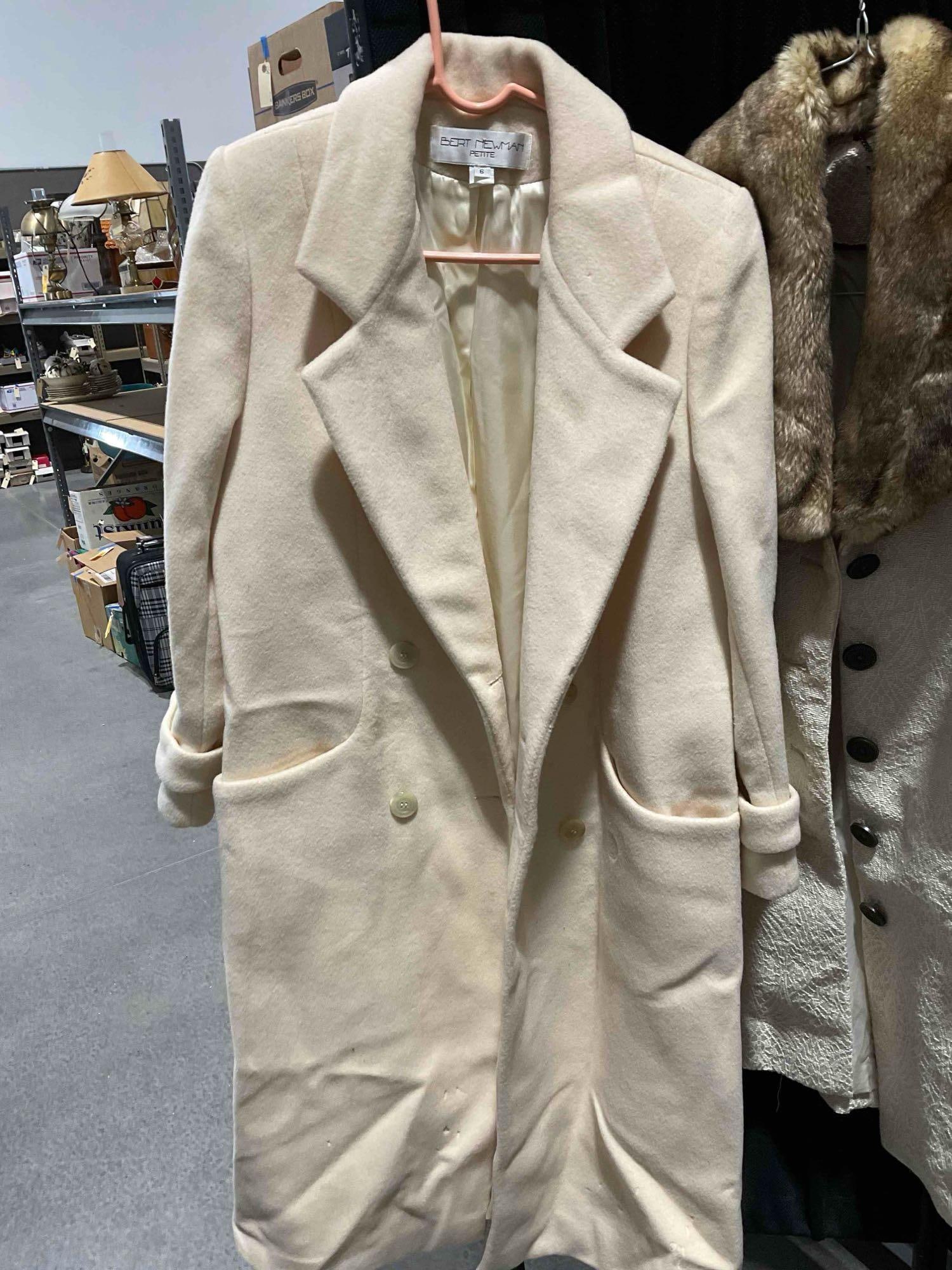 5 pcs Women's Fashion Clothing, incl. Bert Newman Petite Cream Wool Coat in Size 6 & More! - 2