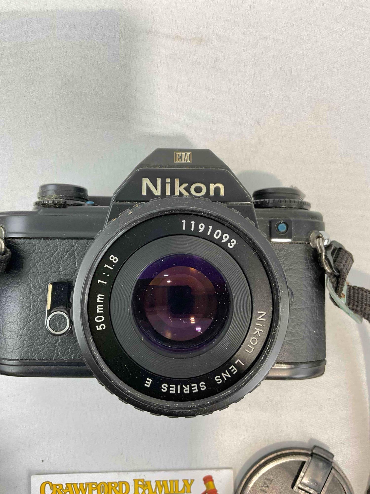 Vintage Nikon EM 35mm Film Camera w/ 50mm Lens & Nikon SB-E Flash. Untested, As Is. - 5