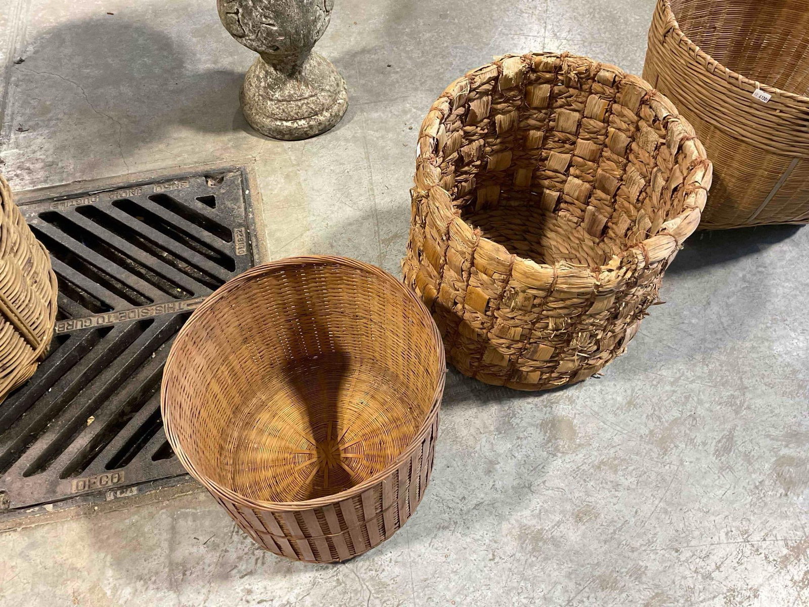 3 pcs Vintage Woven Natural Fiber Decorative Baskets in 3 Sizes. See pics. - 3
