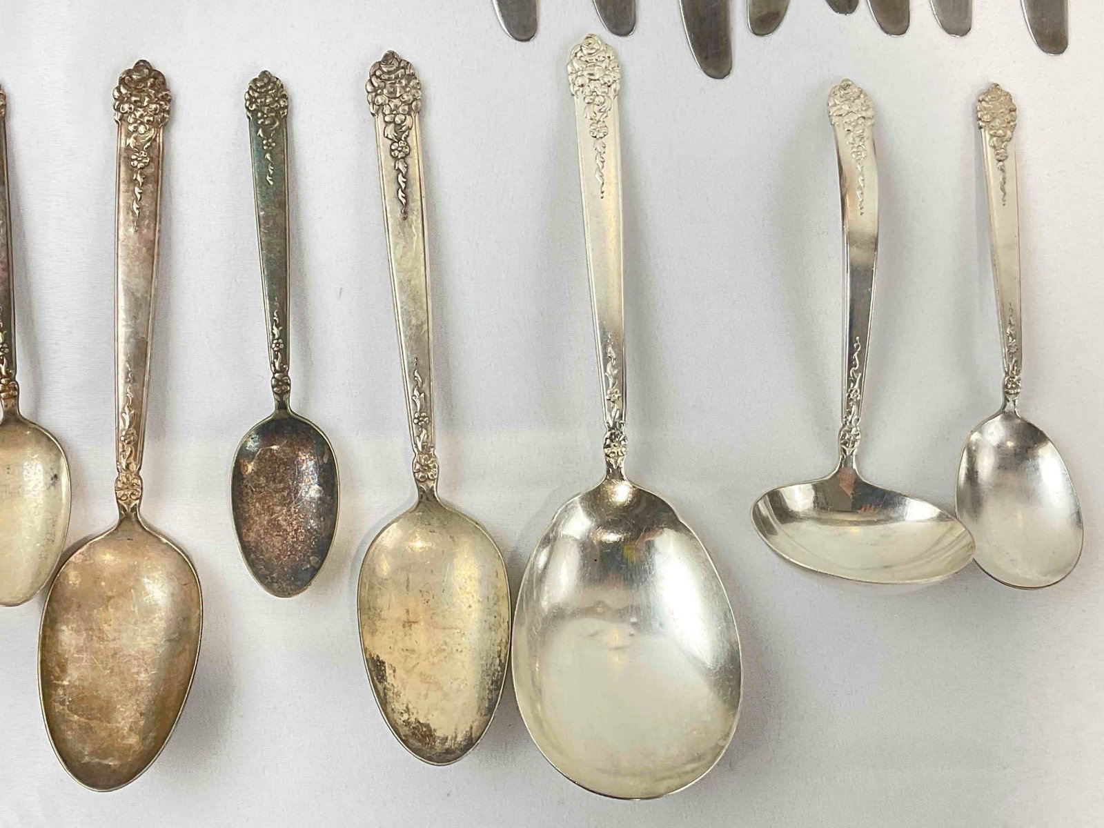 41 pcs Vintage King Edward Silver Plated Utensils, incl. Cheese Knives, Soup Spoons & More! - 5