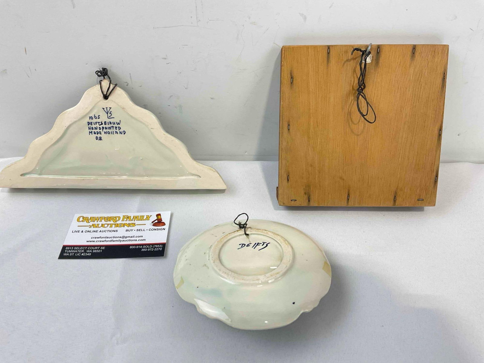 3 pcs Vintage Dutch Delft Blue Ceramic Collectibles, incl. Framed Tile & 2x Spoon Racks. - 4