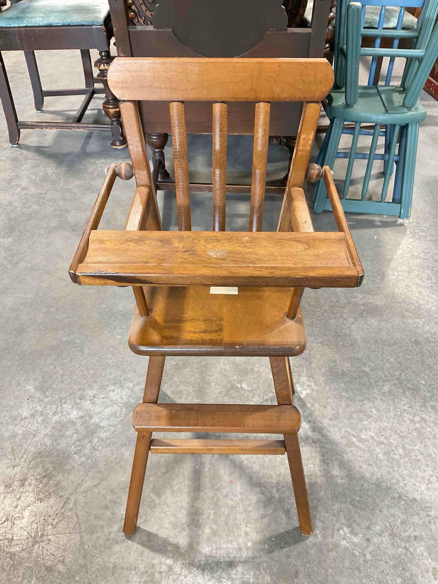 Vintage Tiny Maple? Wood Children's Toy Doll High Chair. Good Condition. See pics.: Vintage Tiny Maple? Wood Children's Toy Doll High Chair. Good Condition. Absolutely darling. Looks to be in good condition. Measures 12" x 12" x 27" DM-6070 *Freight Required if shipped, Buyer