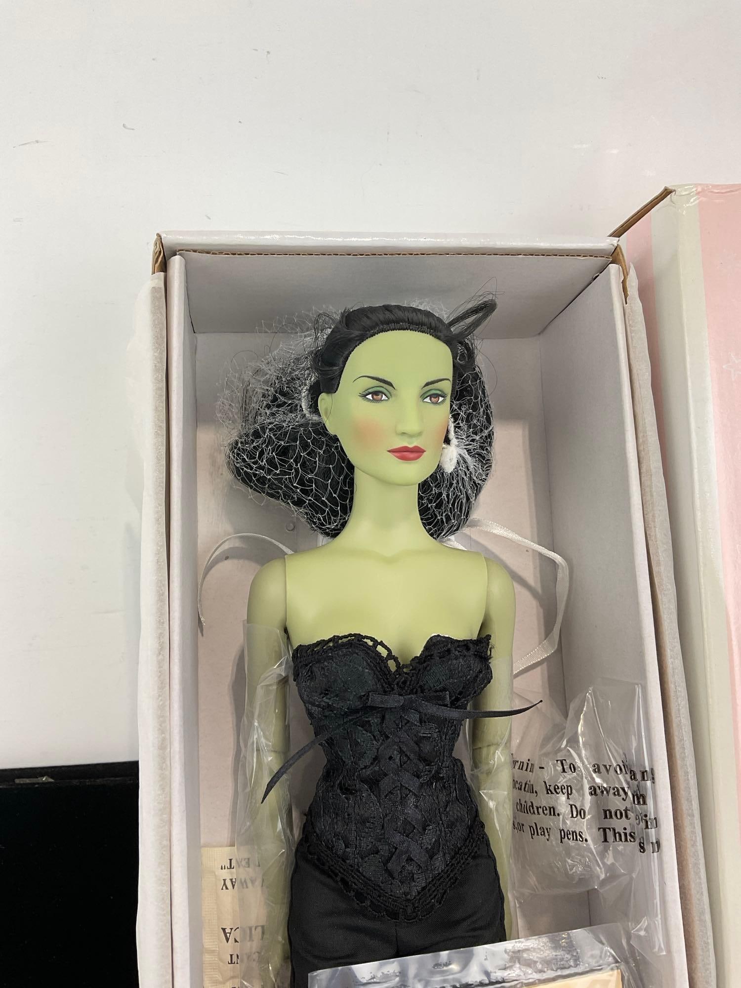 Robert Tonner Wizard of Oz Basic Wizard Witch doll, 16 inch in original box - 2