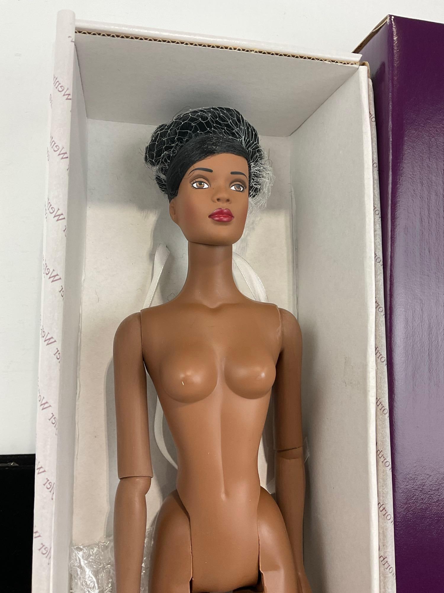 Tyler Wentworth Robert Tonner 16 inch Doll, Double Take Esme TW2301, in original box - 2