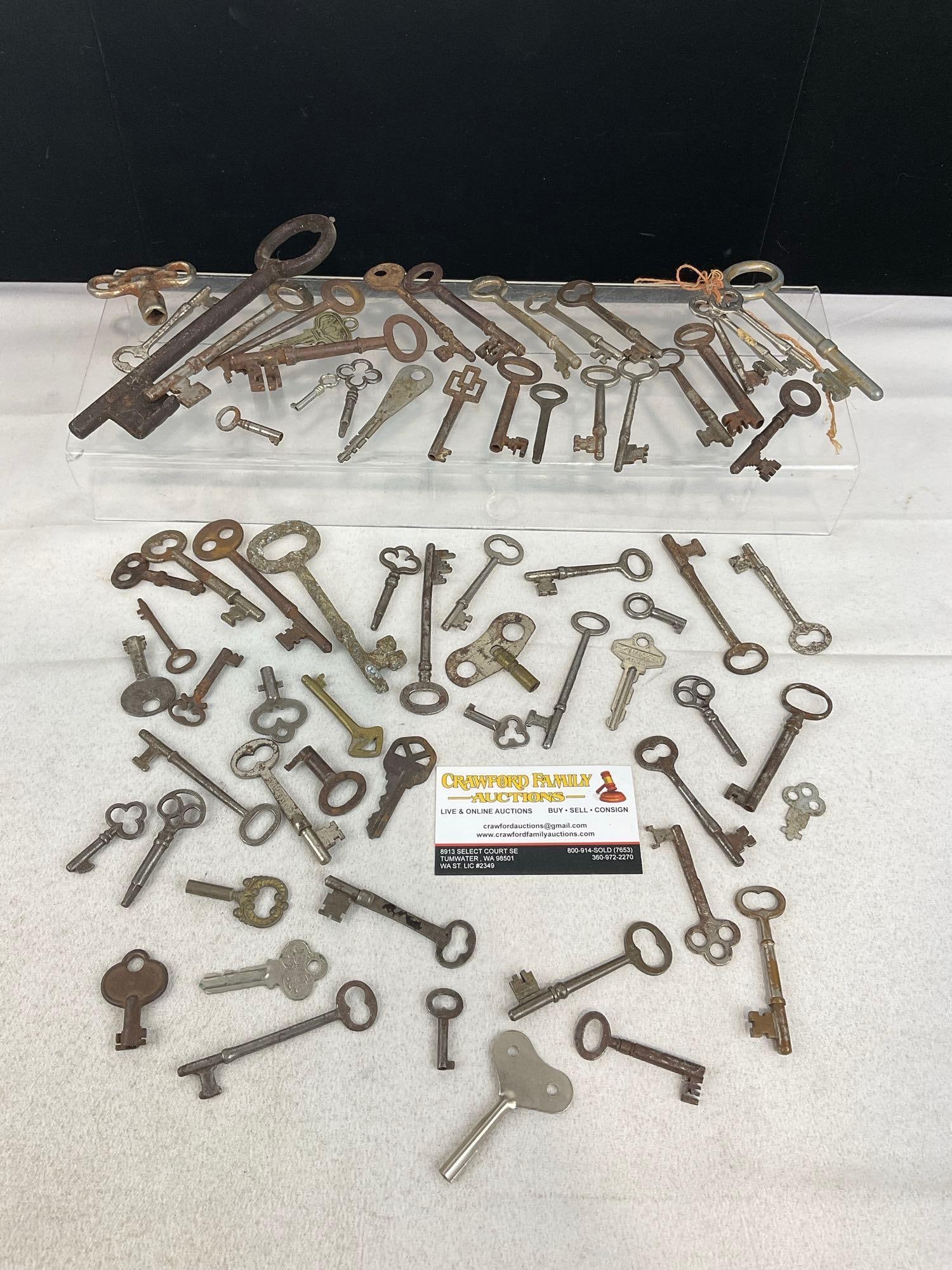 Collection of 70+ Antique & Vintage Keys, Skeleton style, for doors, Furniture, locks, clocks & m...: Appears to be in good shape. The piece measures approx 10h x 4w x 4d inches. See pics. E-6160